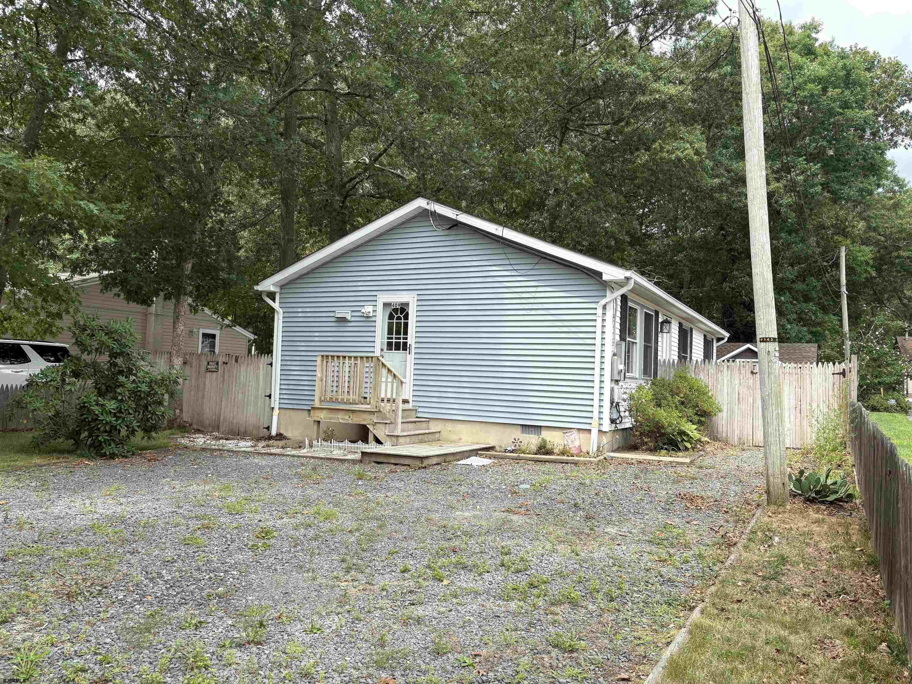409 Spruce Ave