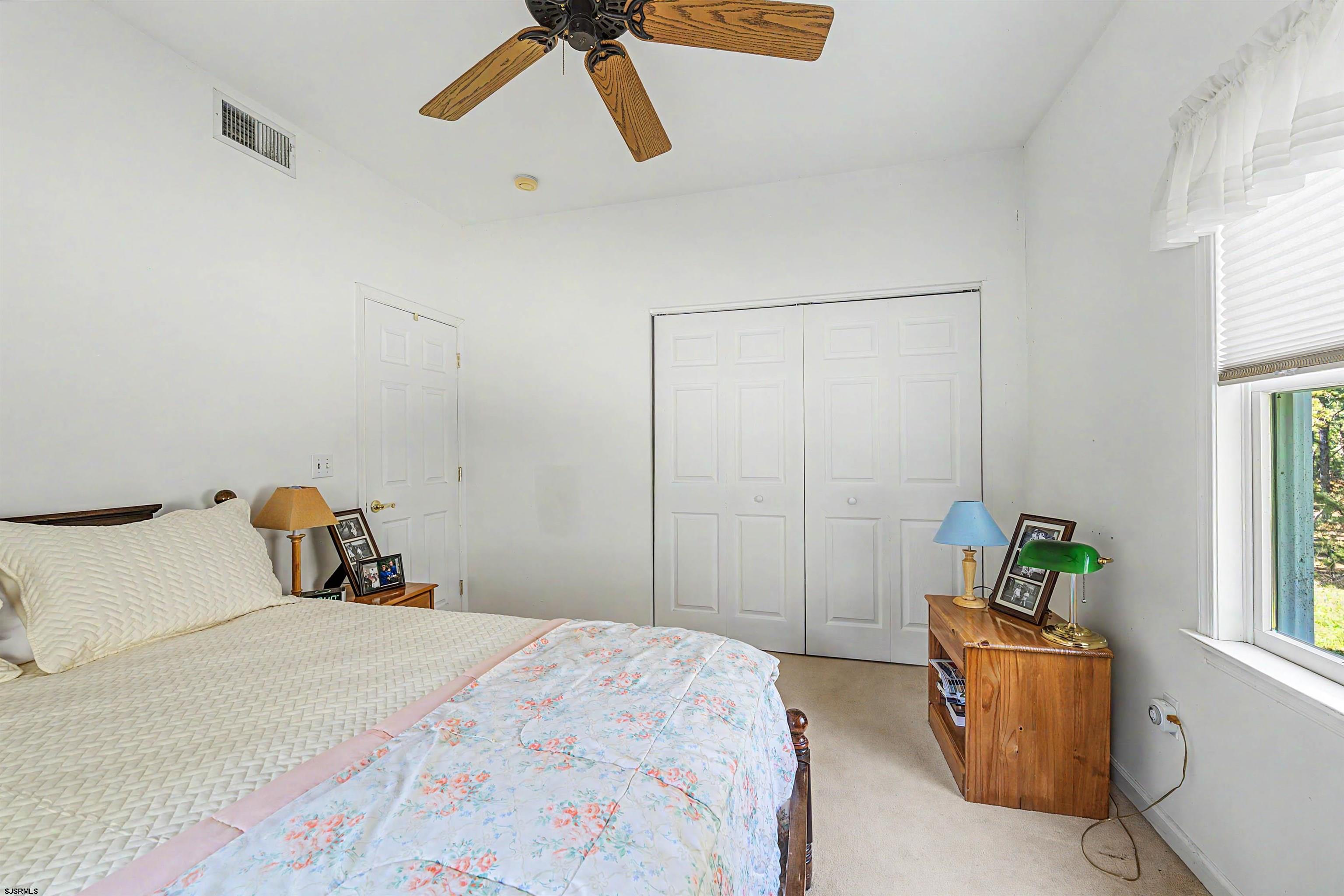 105 S Genoa Ave