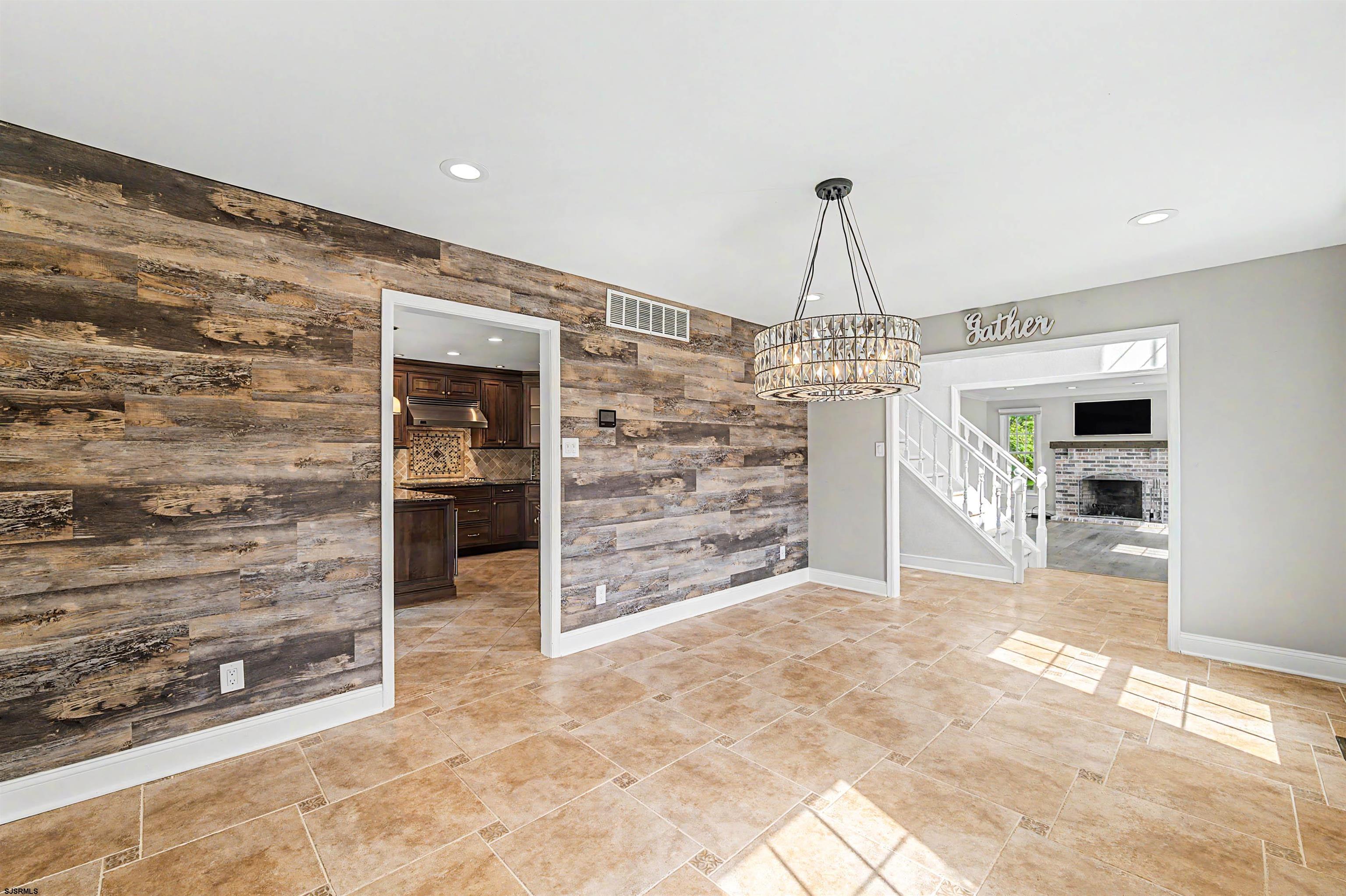 7 Heritage Dr