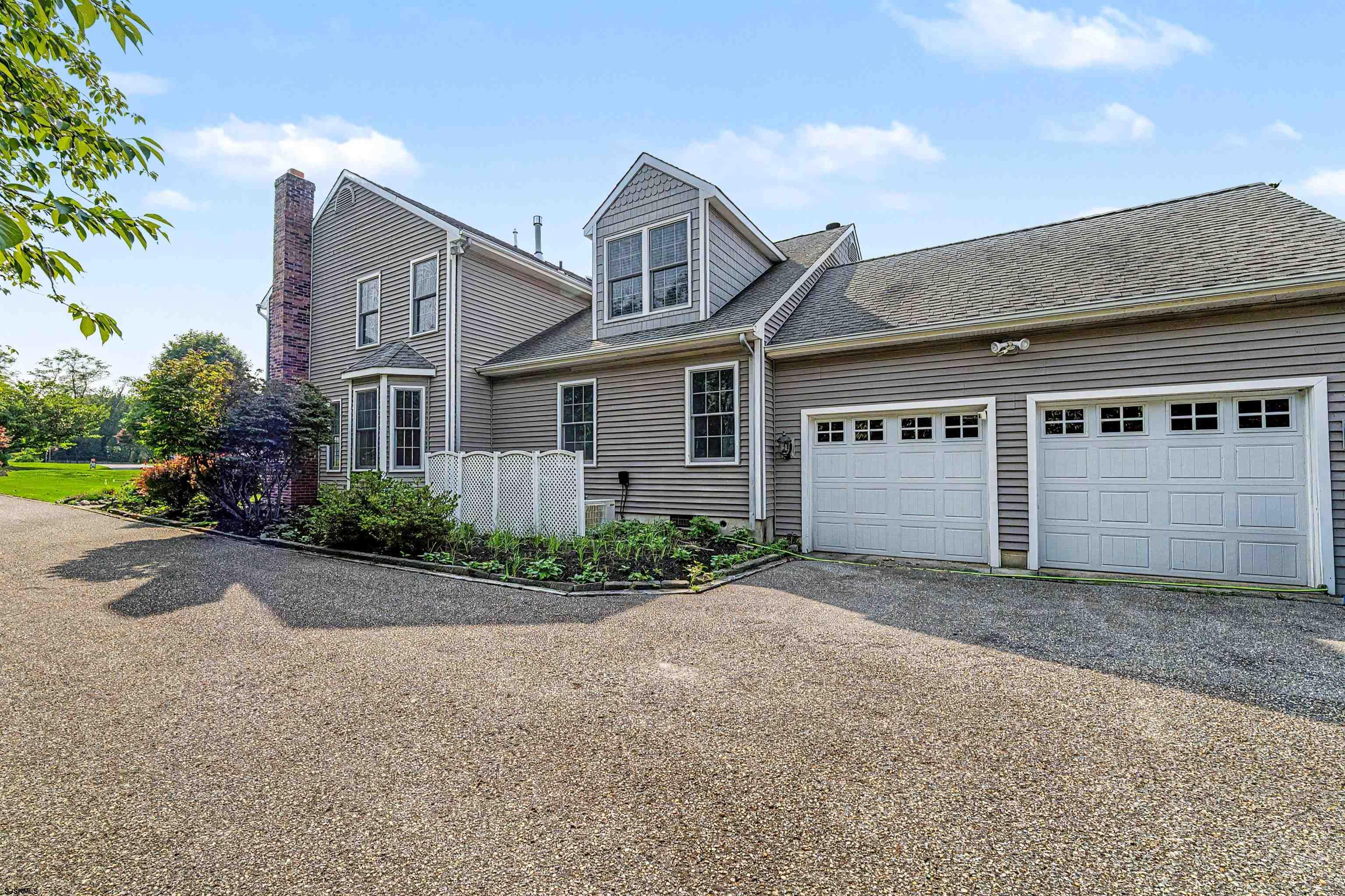7 Heritage Dr