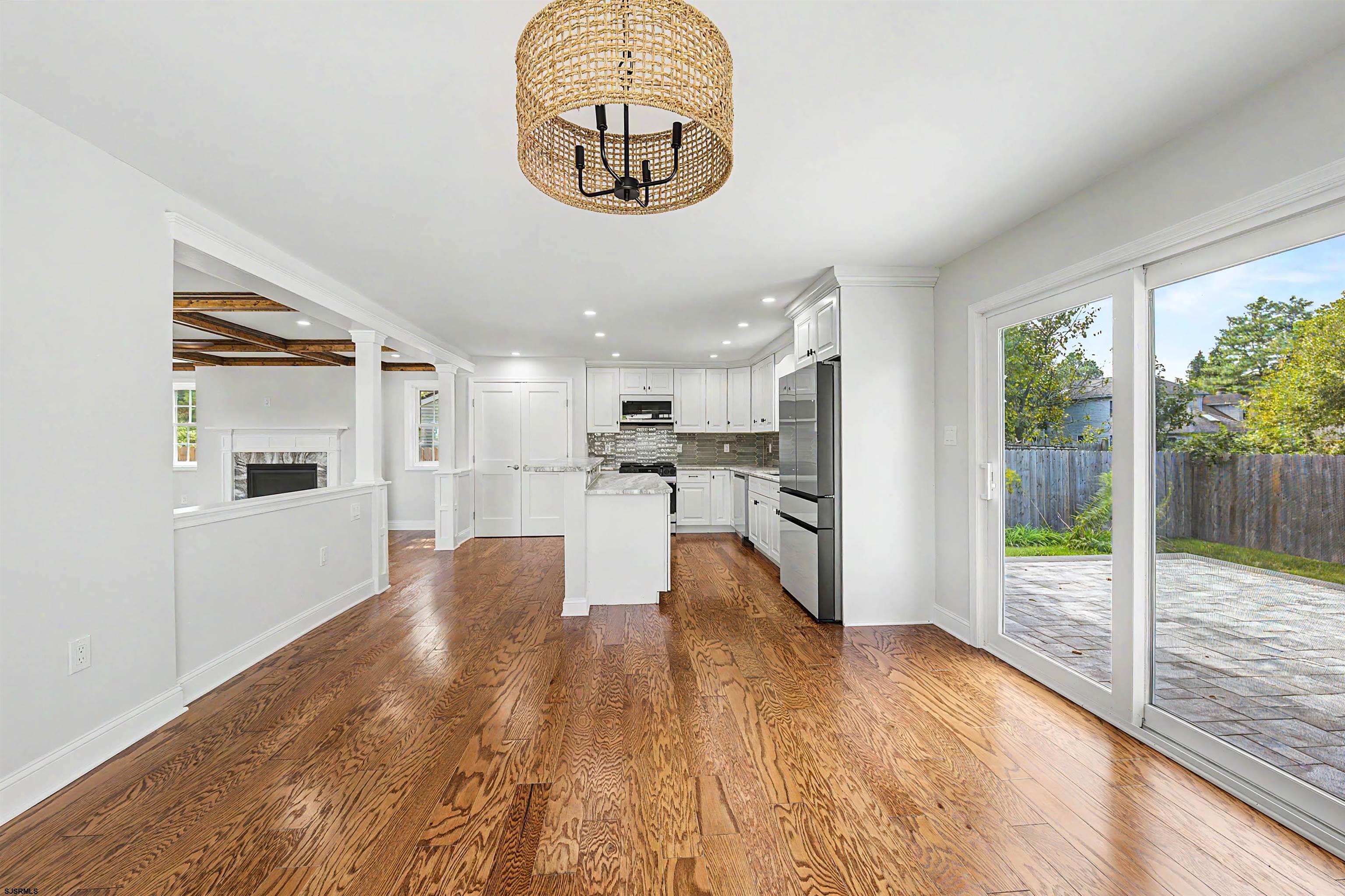 4 S Maple Ave