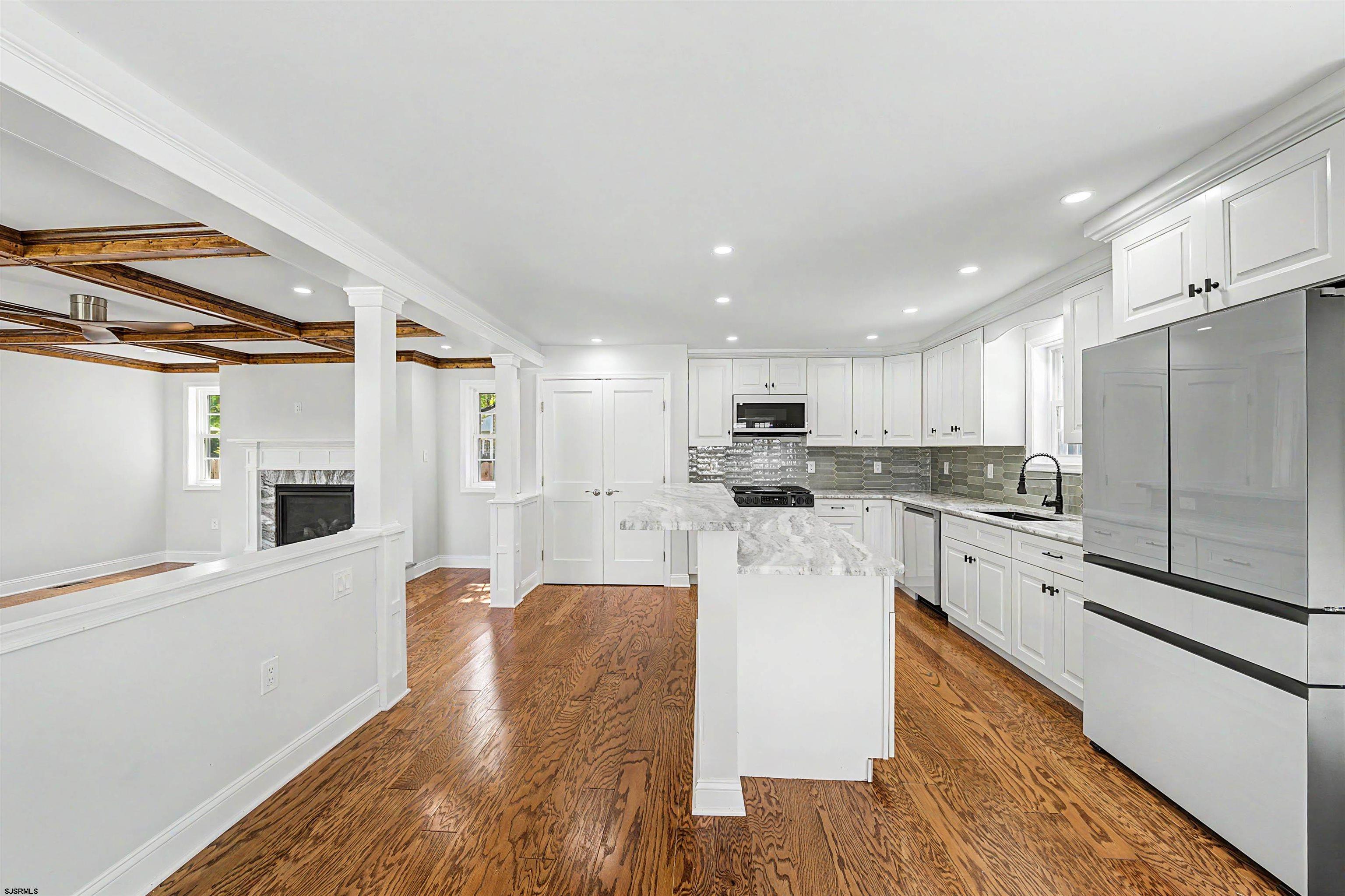 4 S Maple Ave