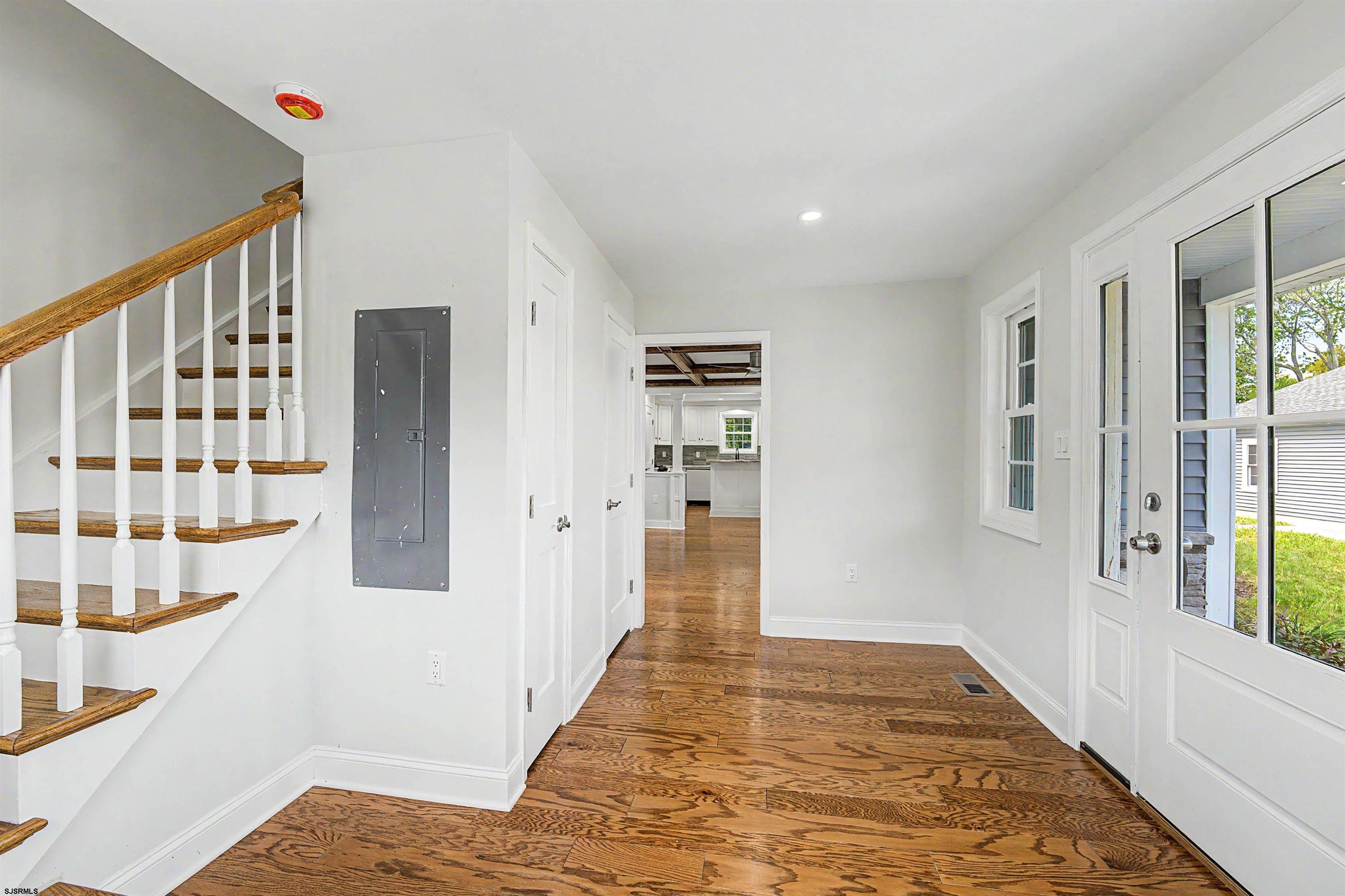 4 S Maple Ave