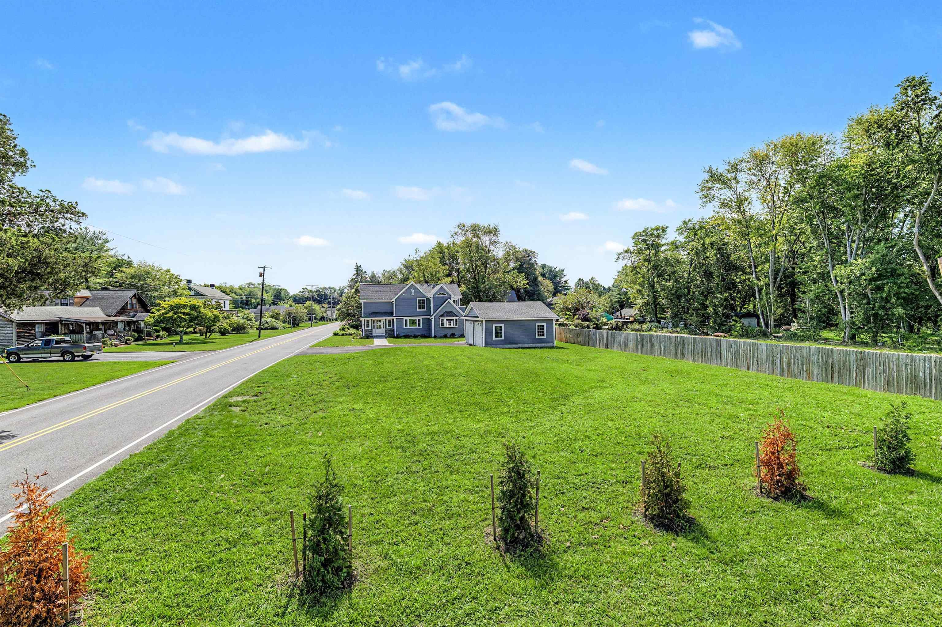 4 S Maple Ave