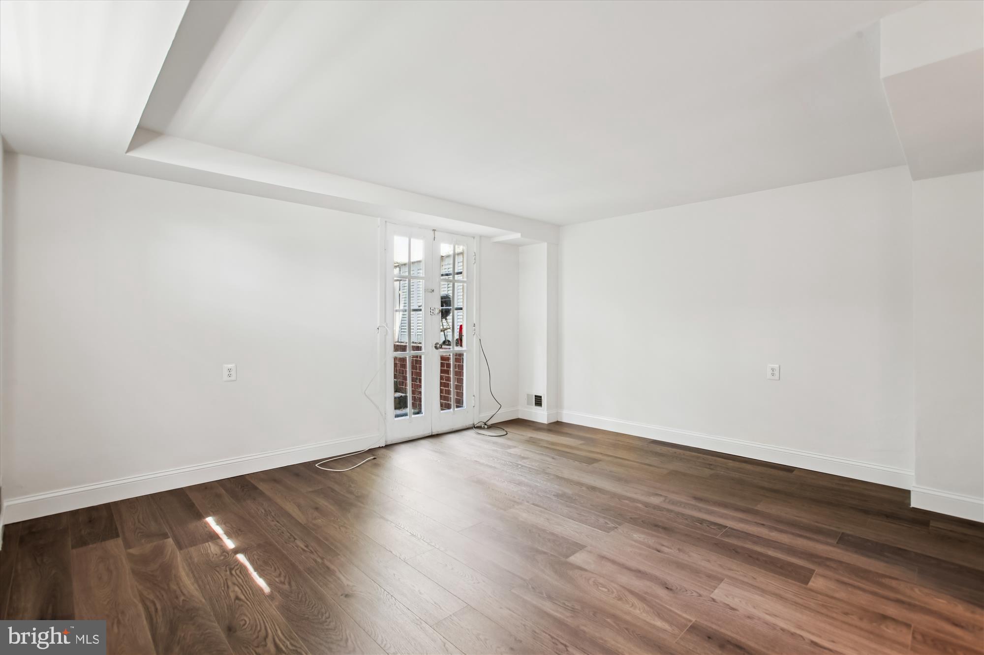 301 I St SW #108
