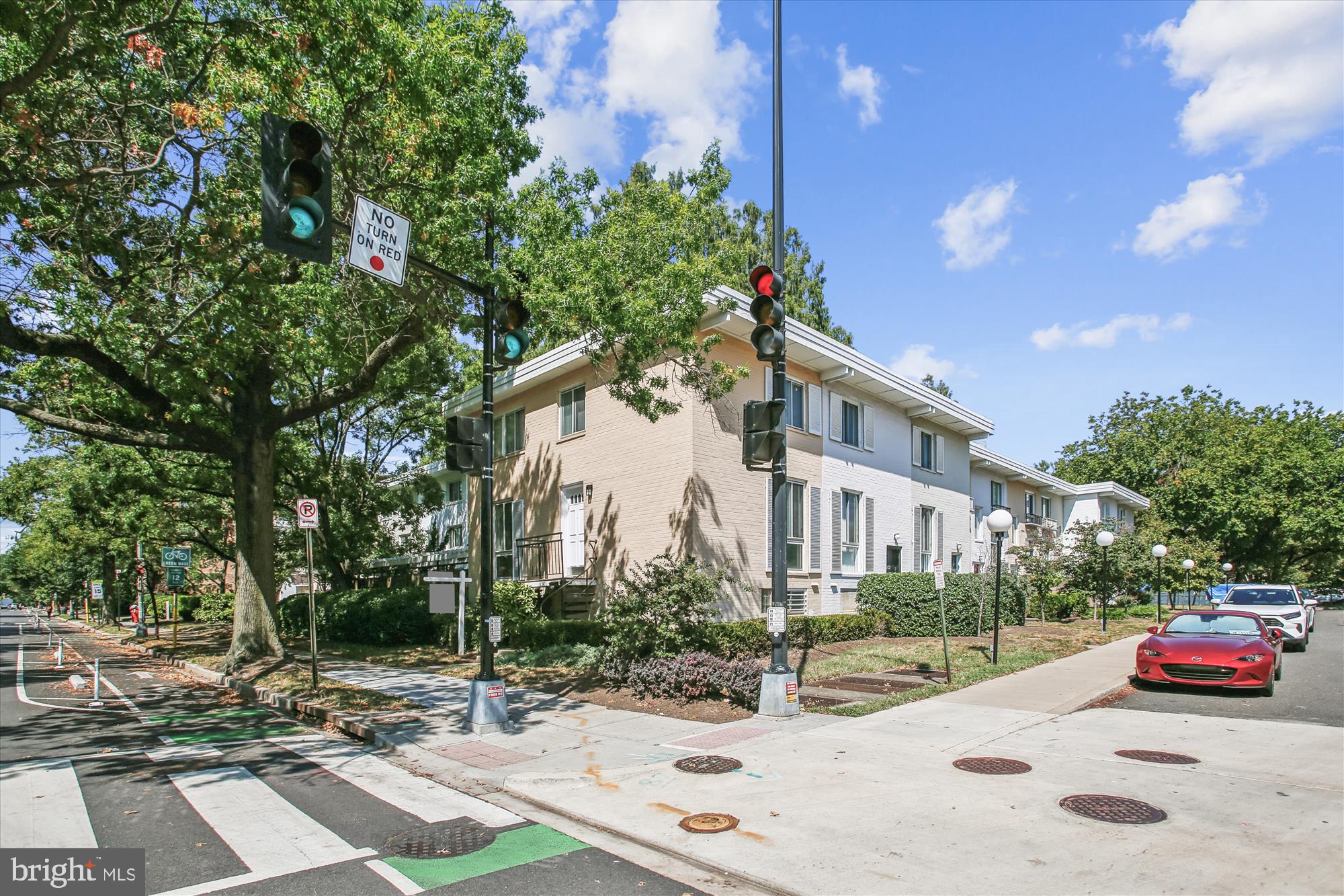 301 I St SW #108