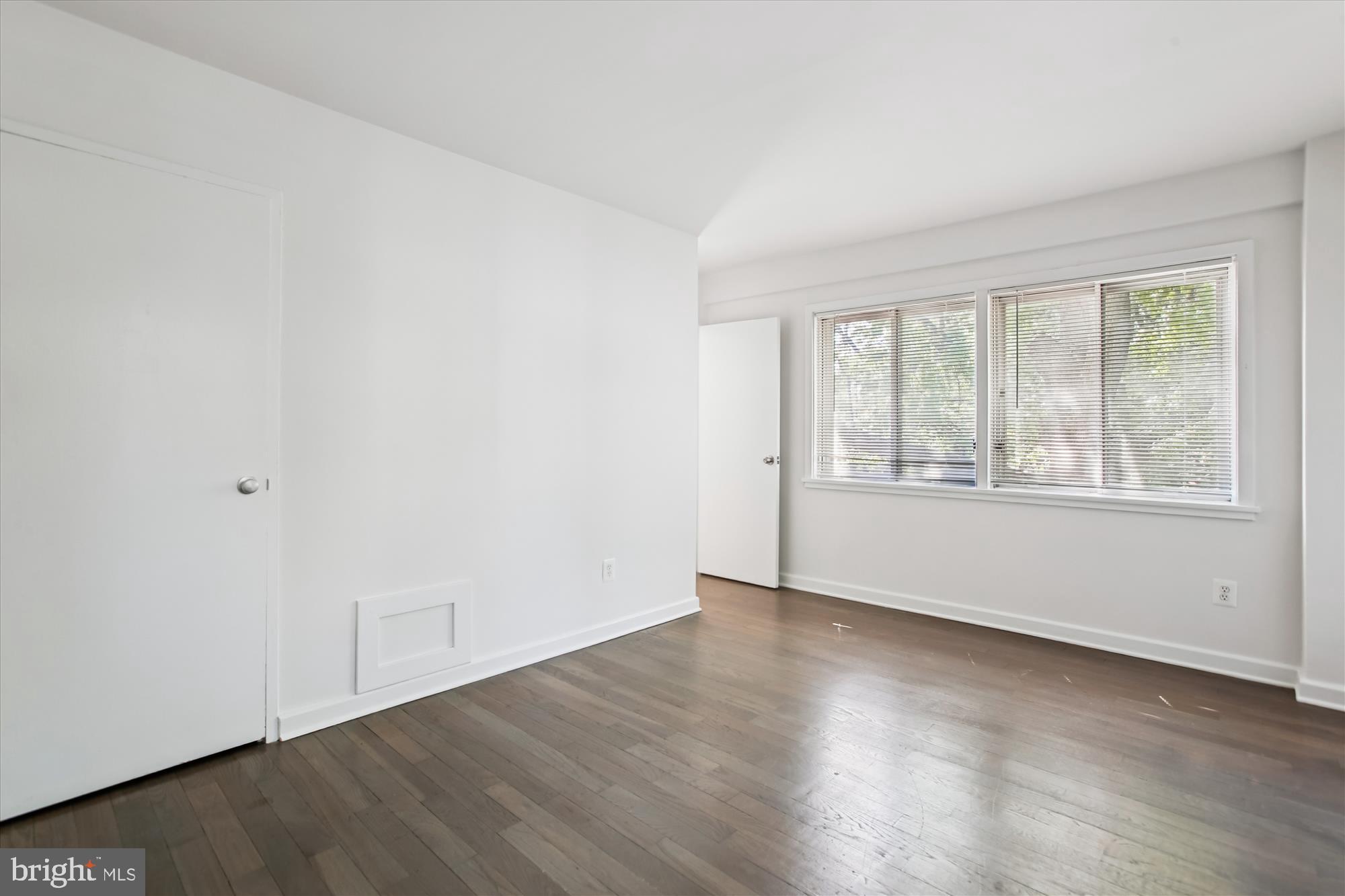 301 I St SW #108