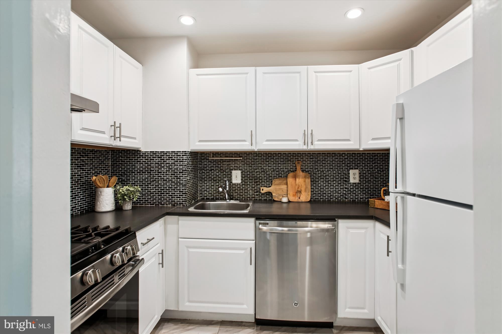 301 I St SW #108