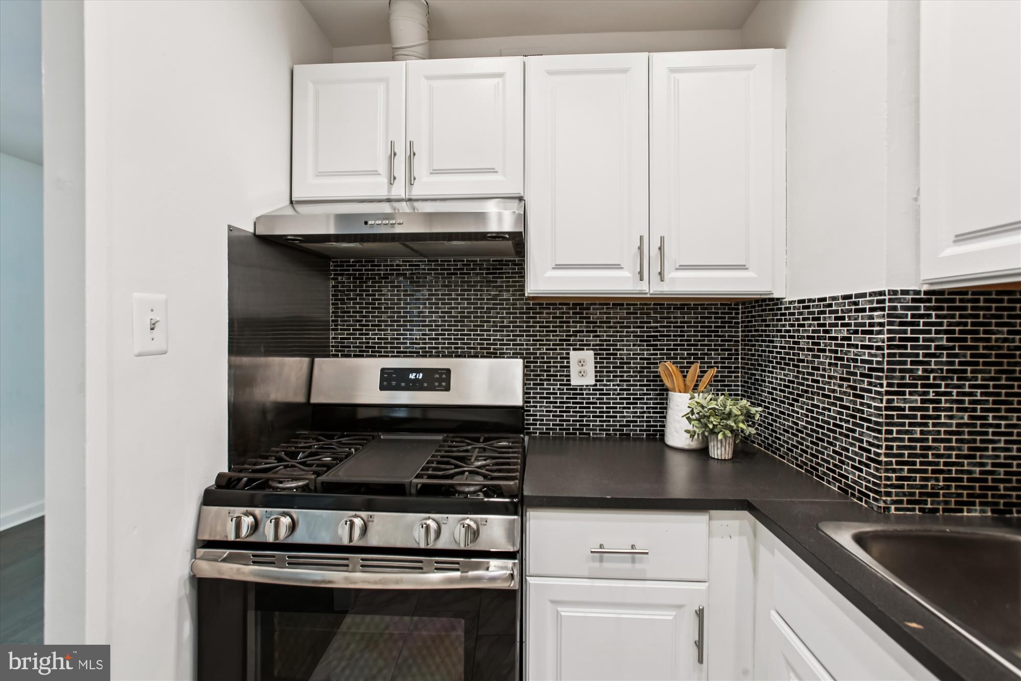 301 I St SW #108