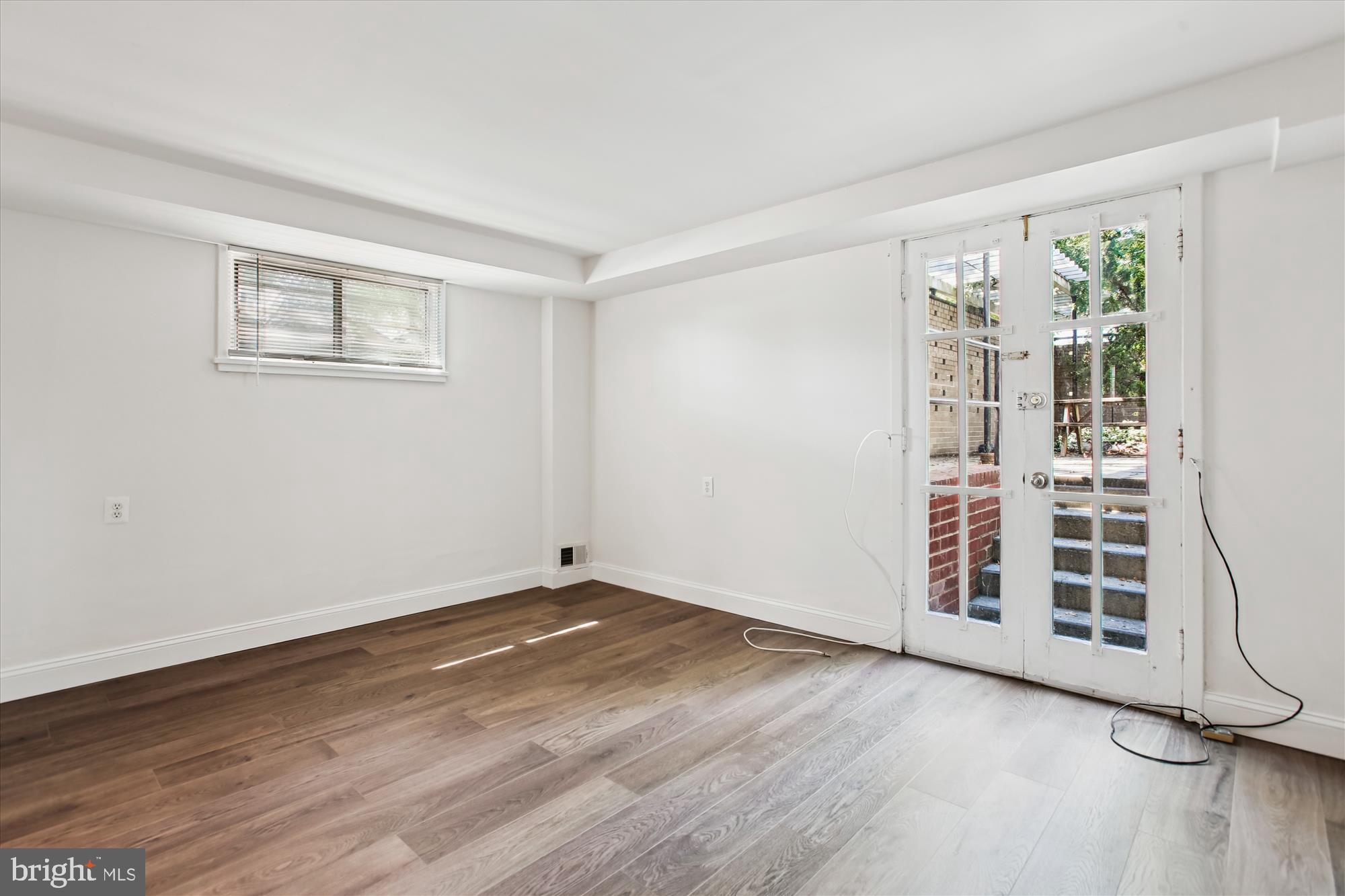301 I St SW #108