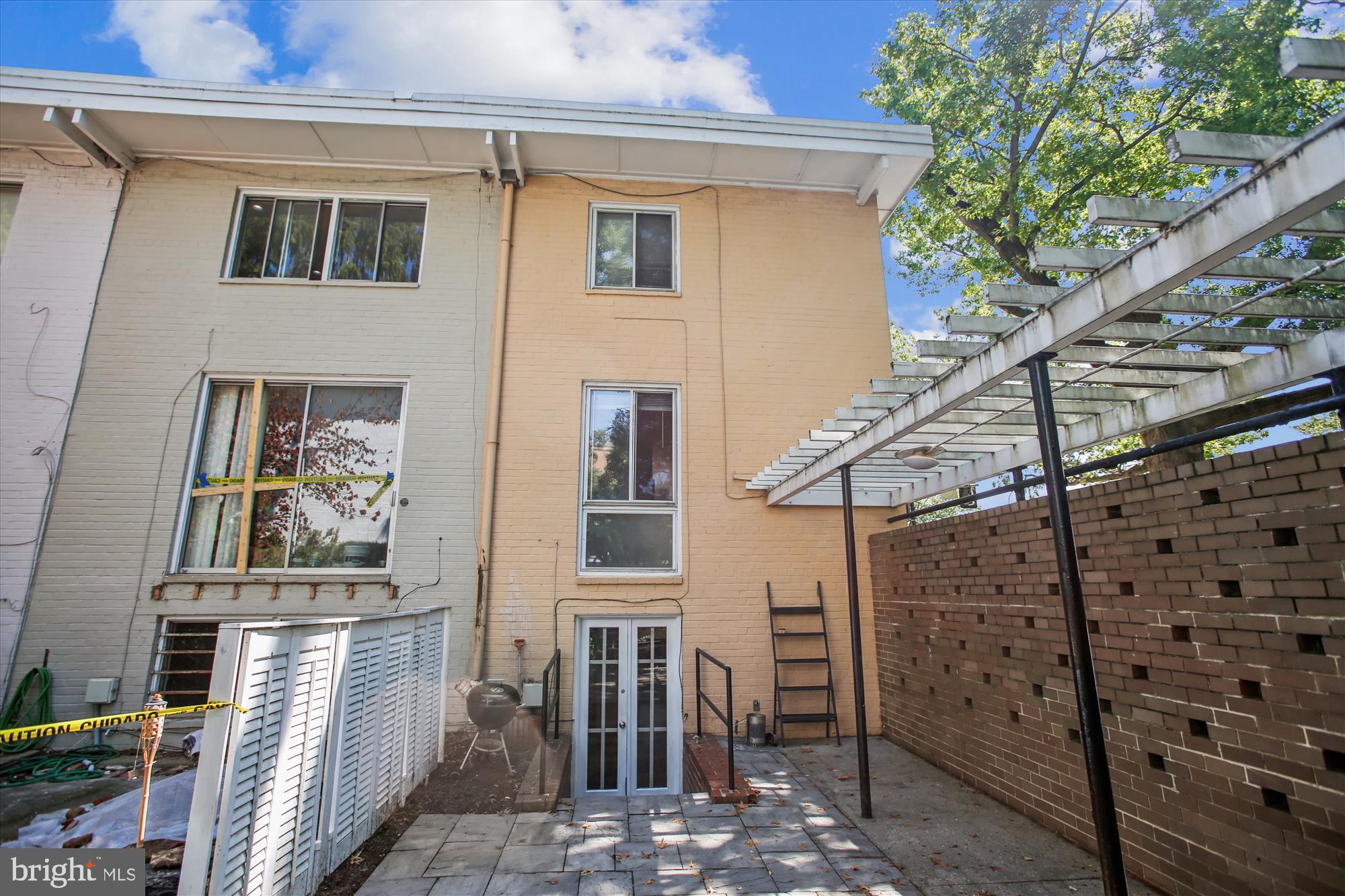 301 I St SW #108