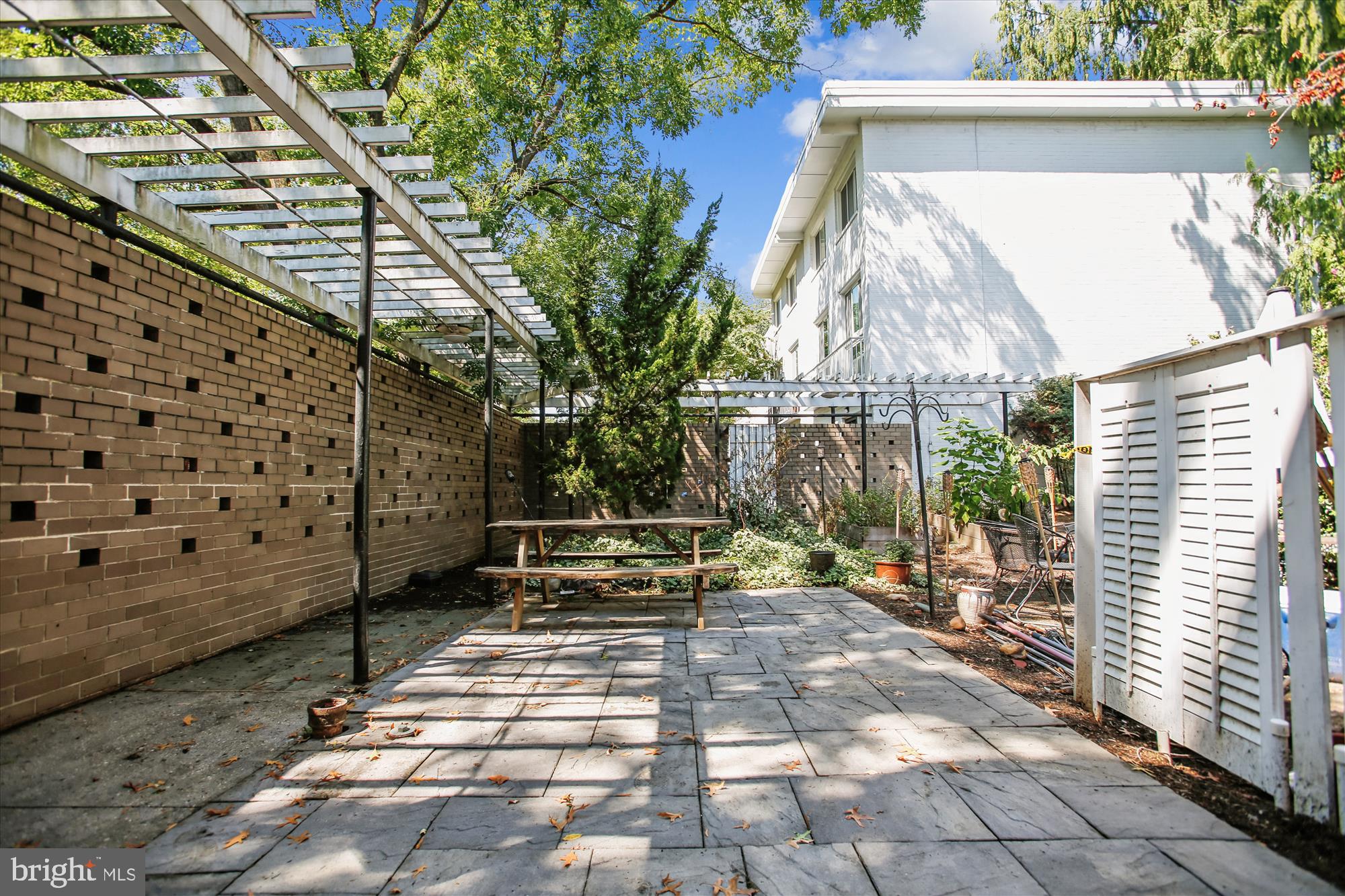 301 I St SW #108