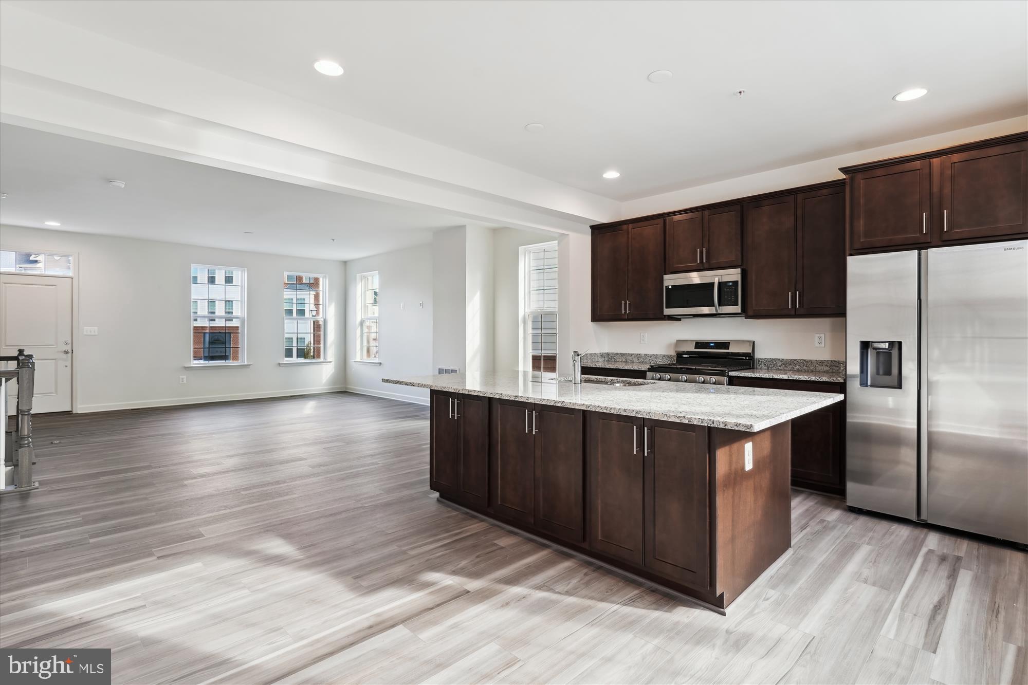 318 BUCKEYE CIR