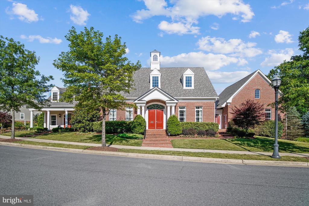 320 BUCKEYE CIR