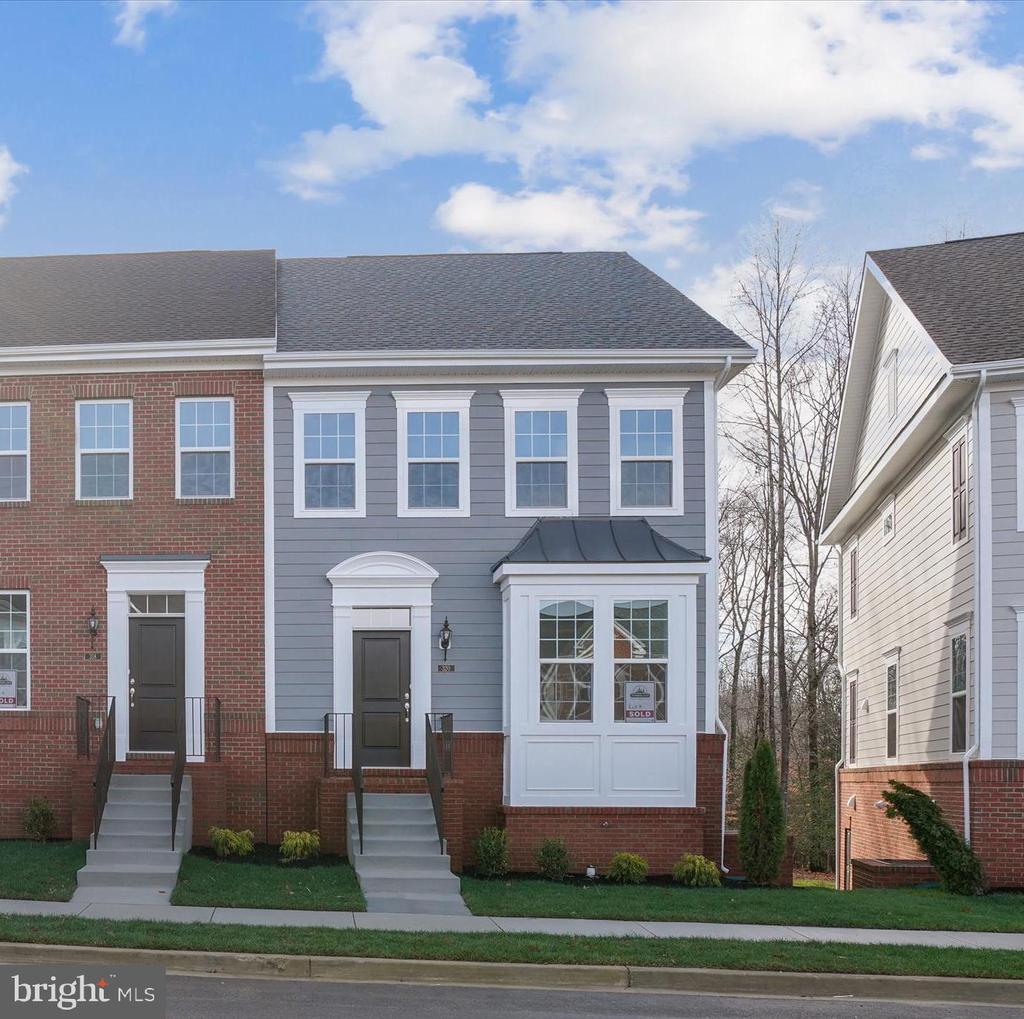 320 BUCKEYE CIR