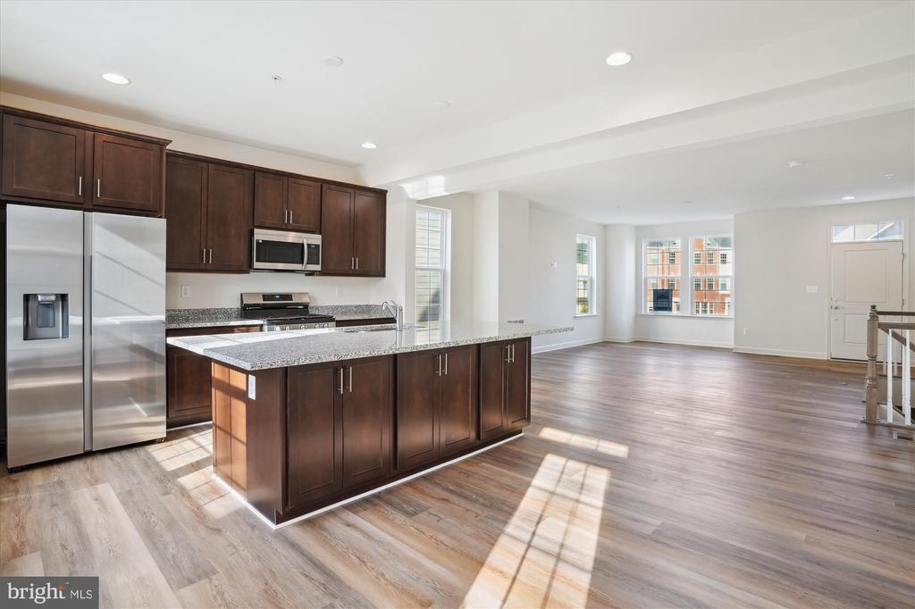 320 BUCKEYE CIR