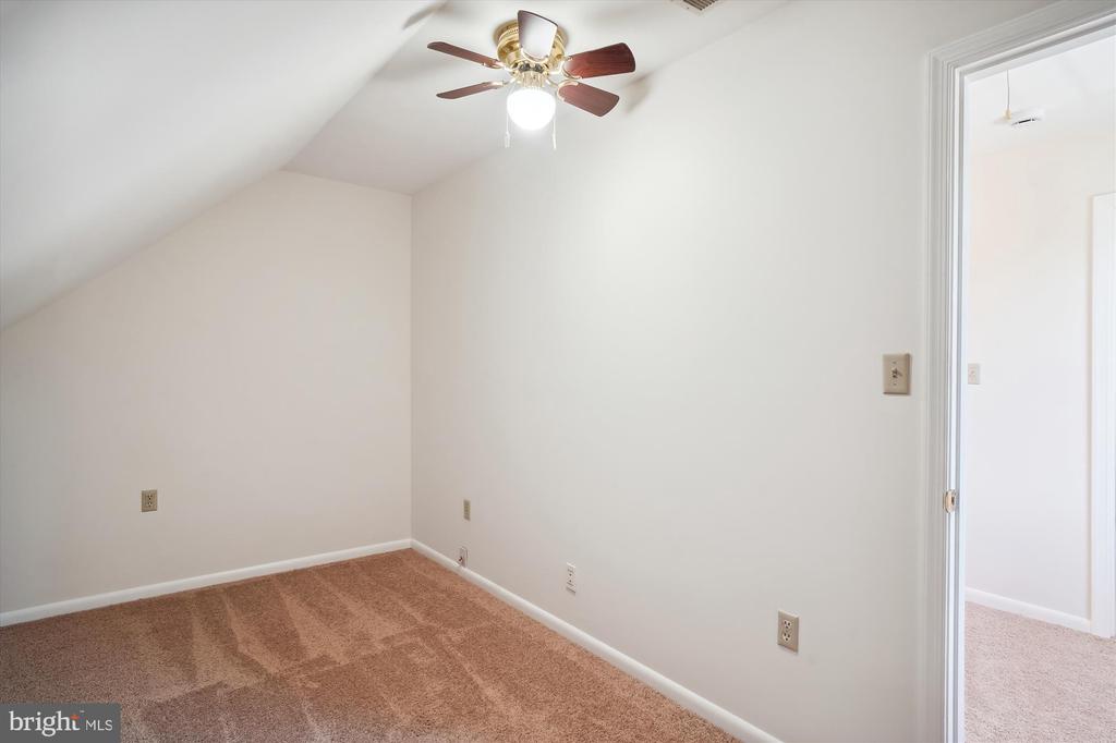 204 Maple Ave