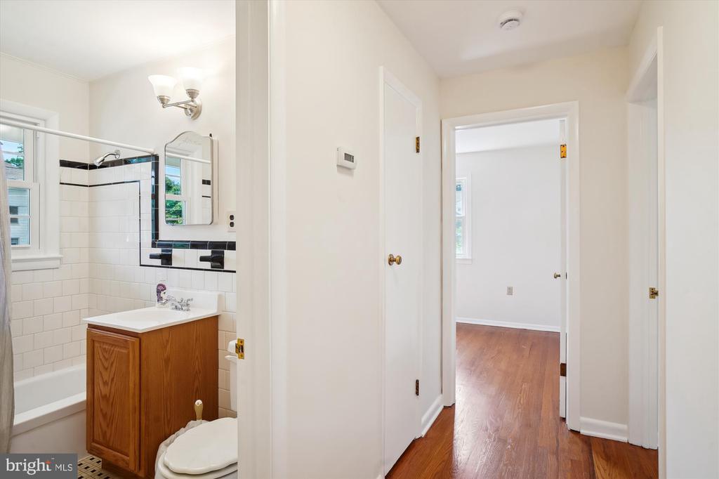 204 Maple Ave