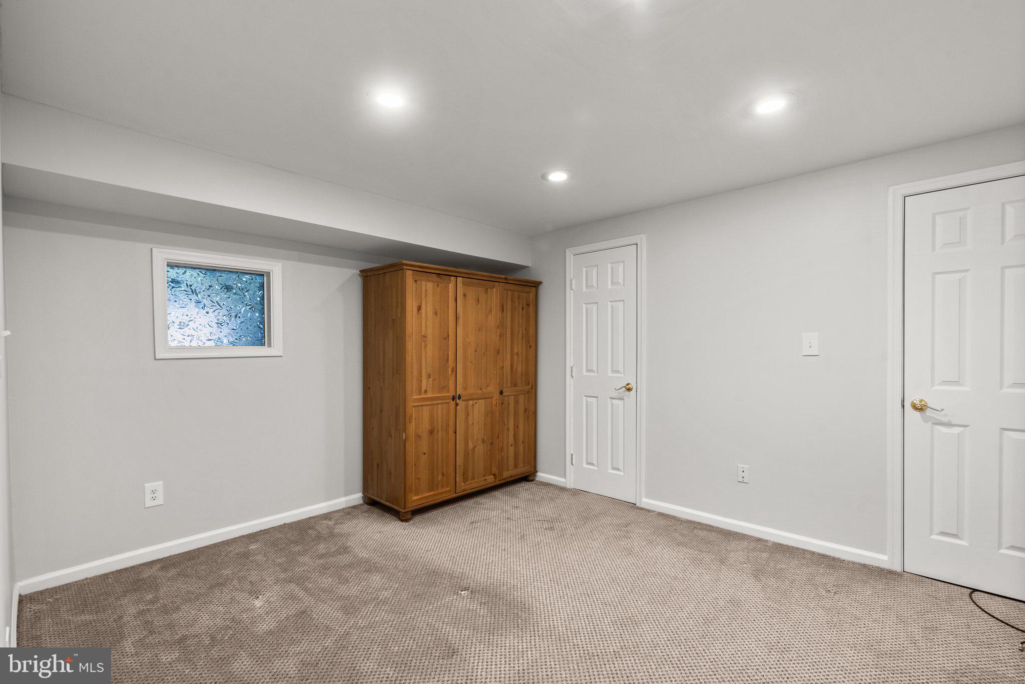 14156 Saddle River Dr