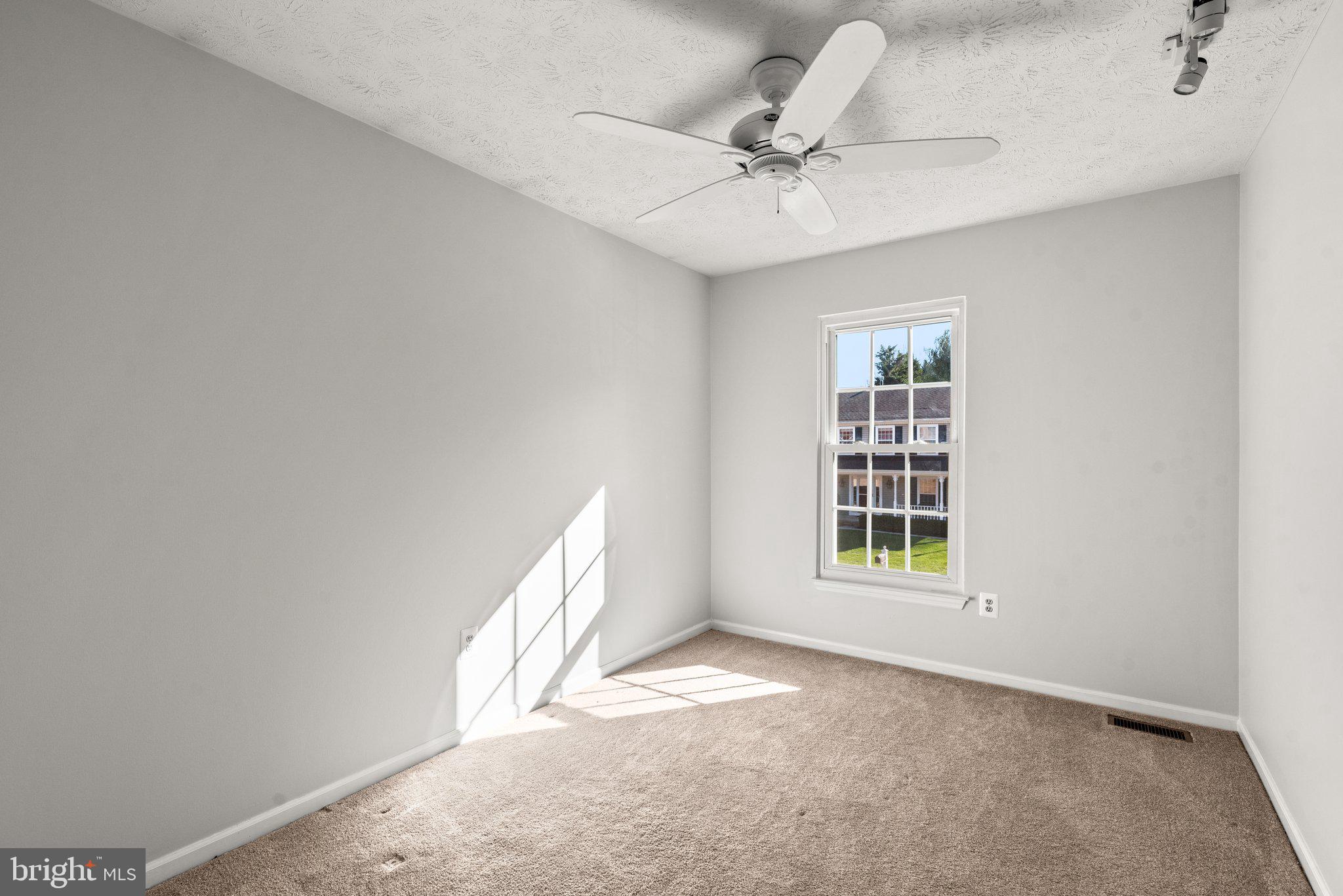 14156 Saddle River Dr
