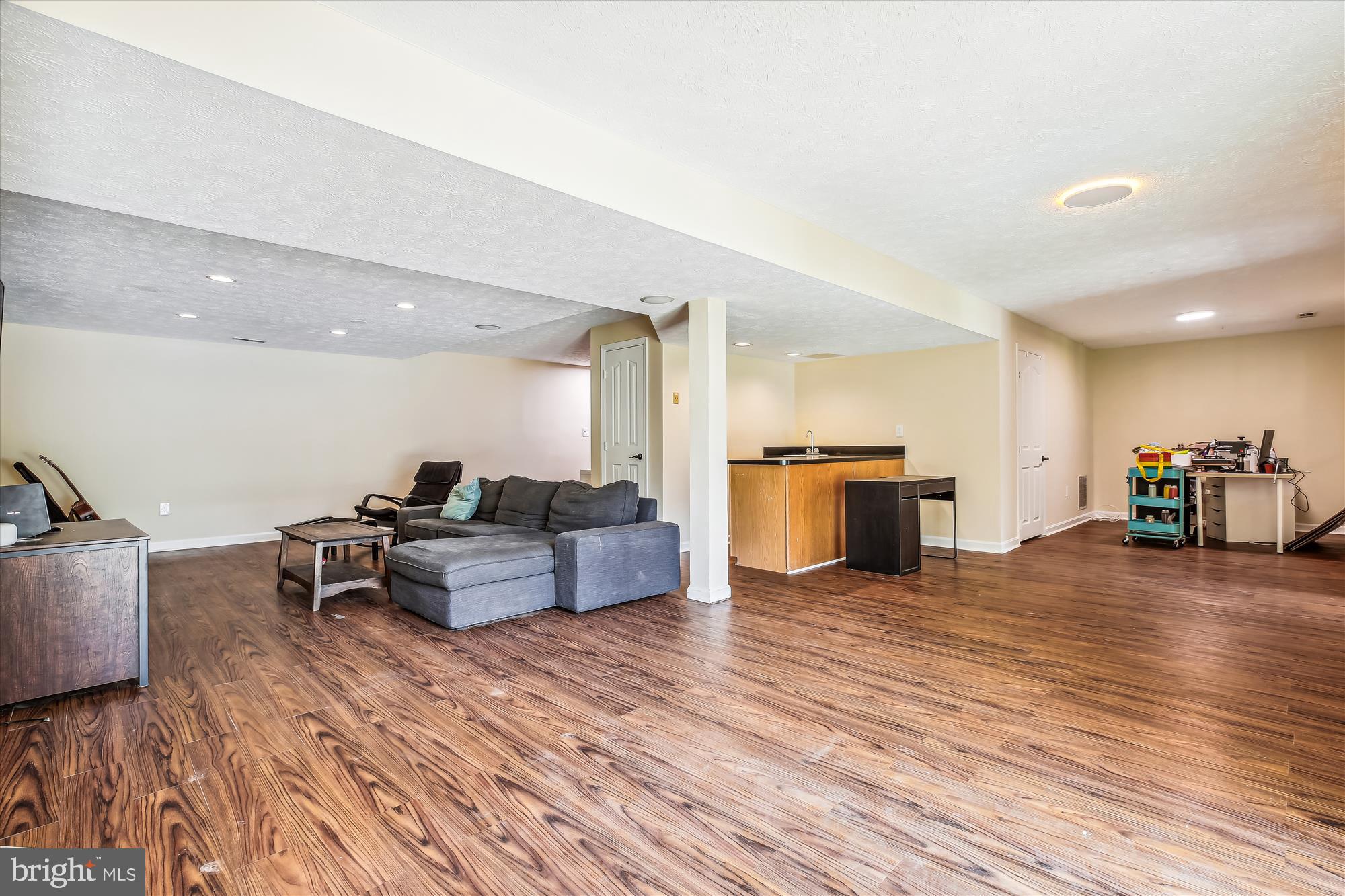17507 Applewood Ln