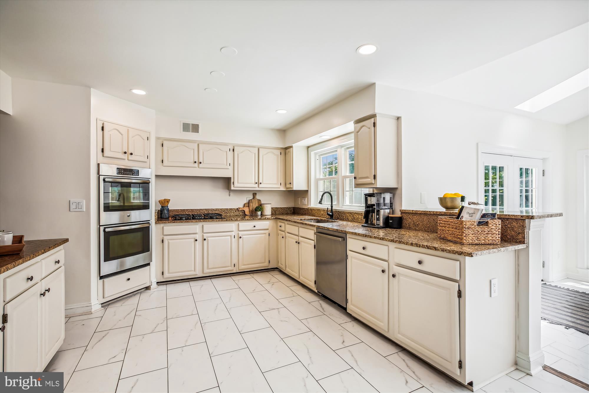 17507 Applewood Ln