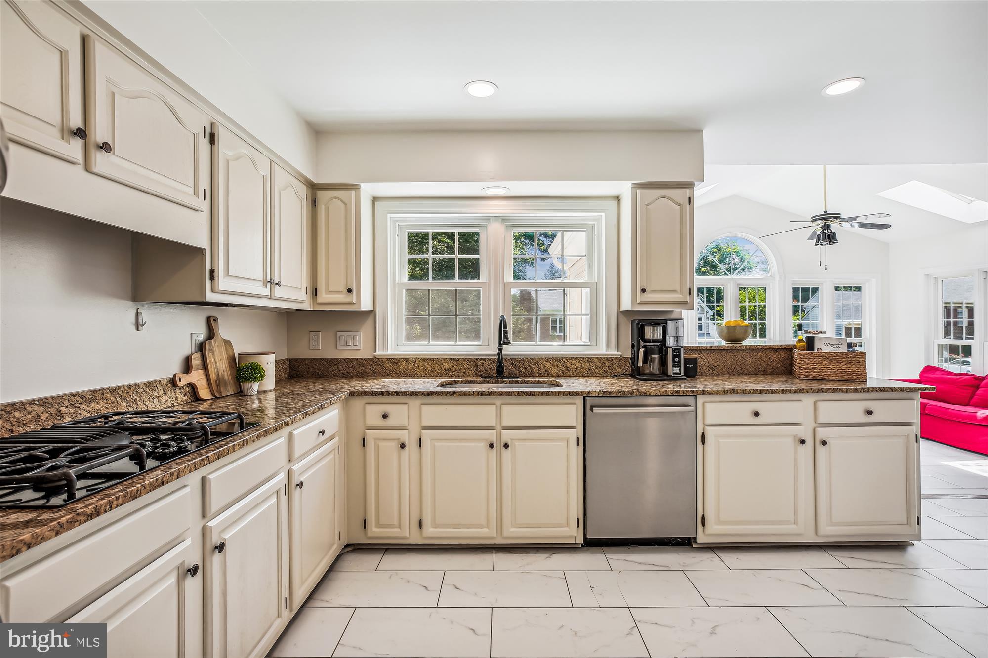 17507 Applewood Ln