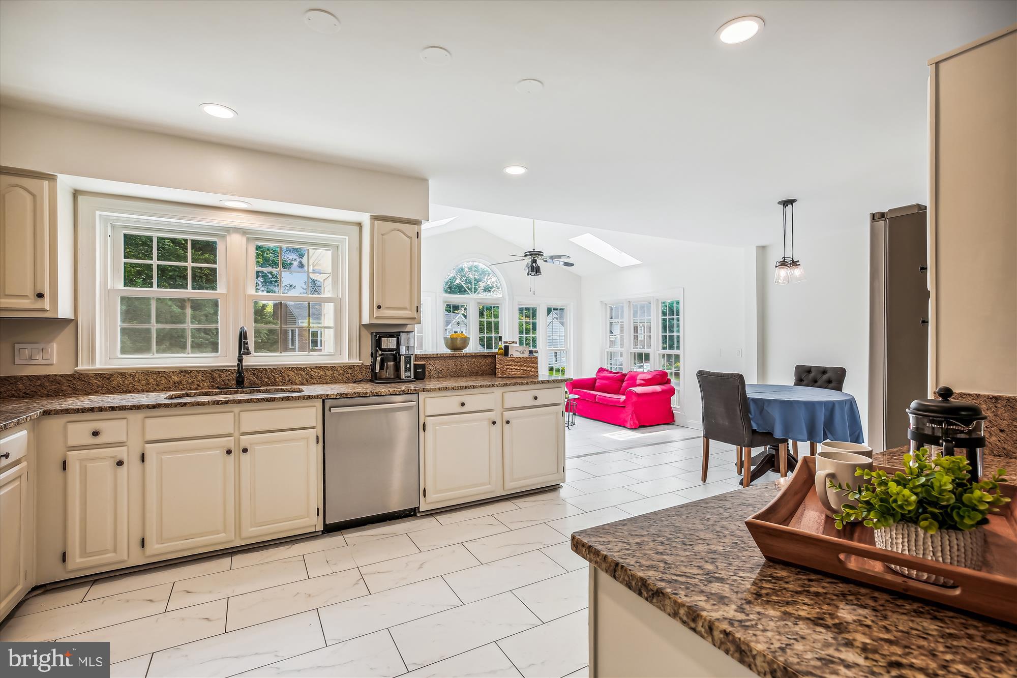 17507 Applewood Ln