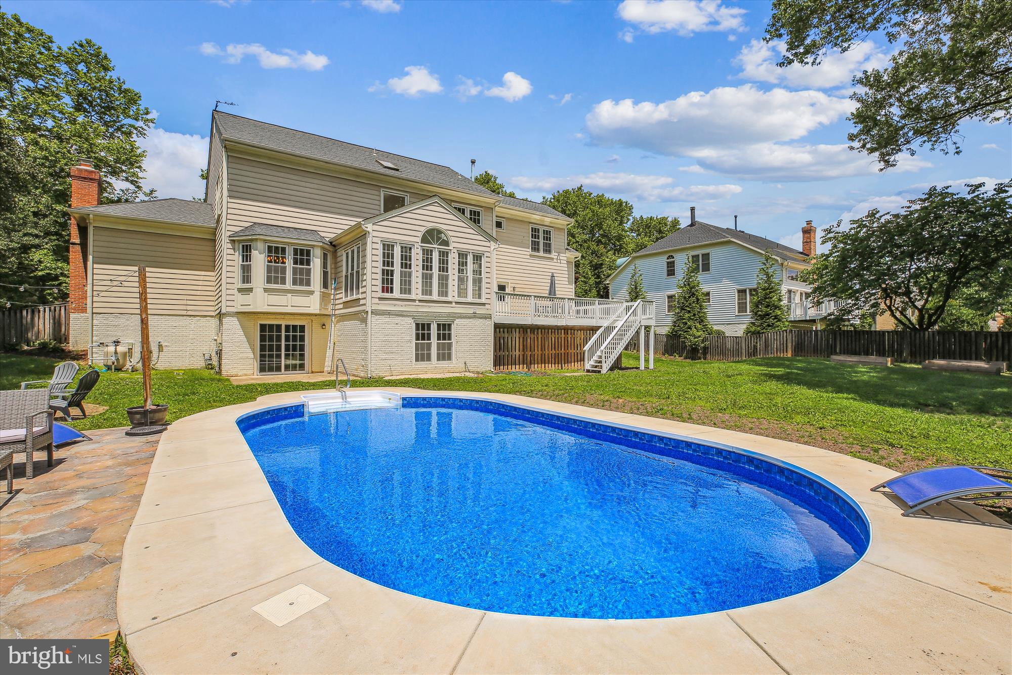 17507 Applewood Ln