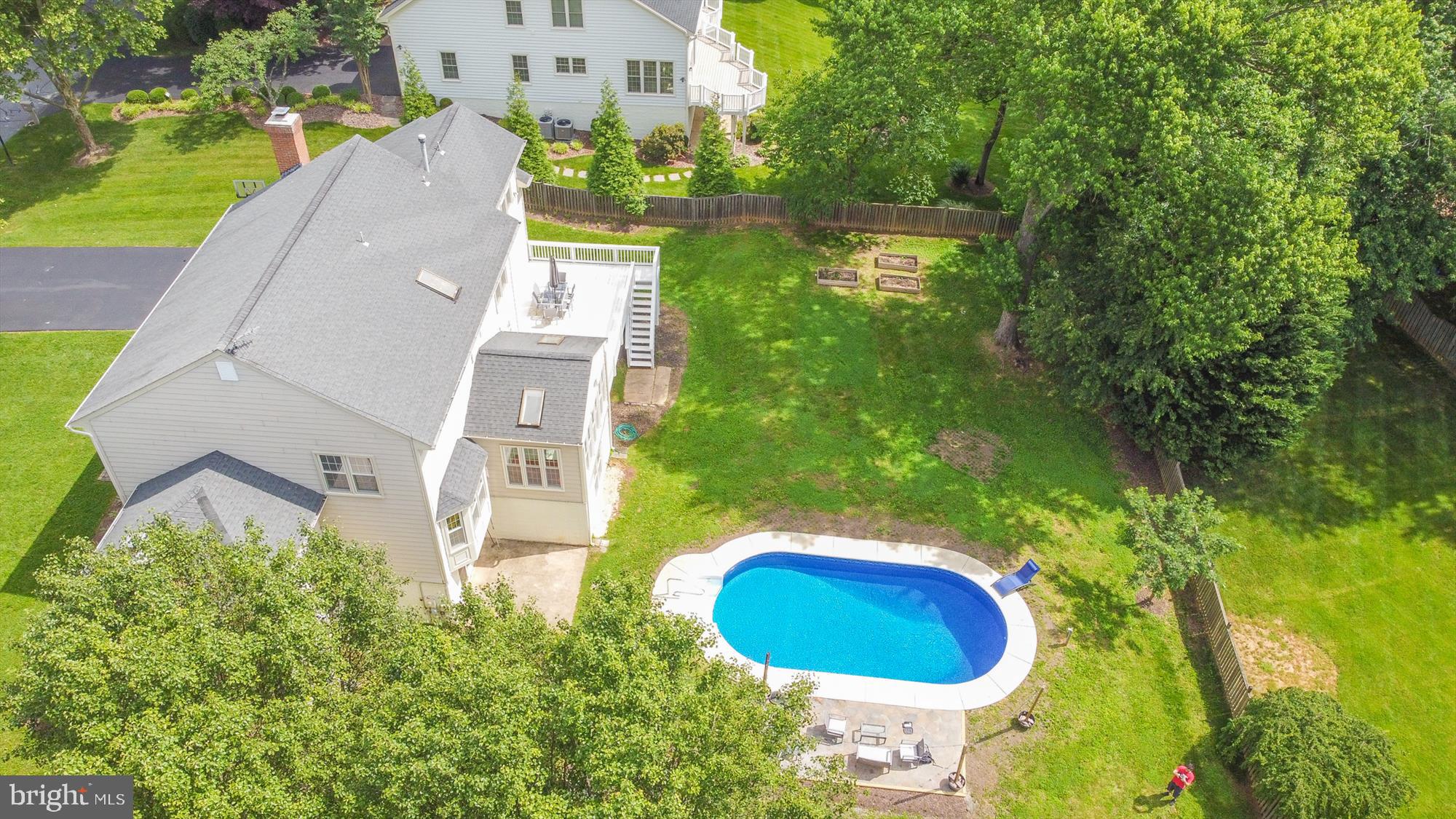17507 Applewood Ln
