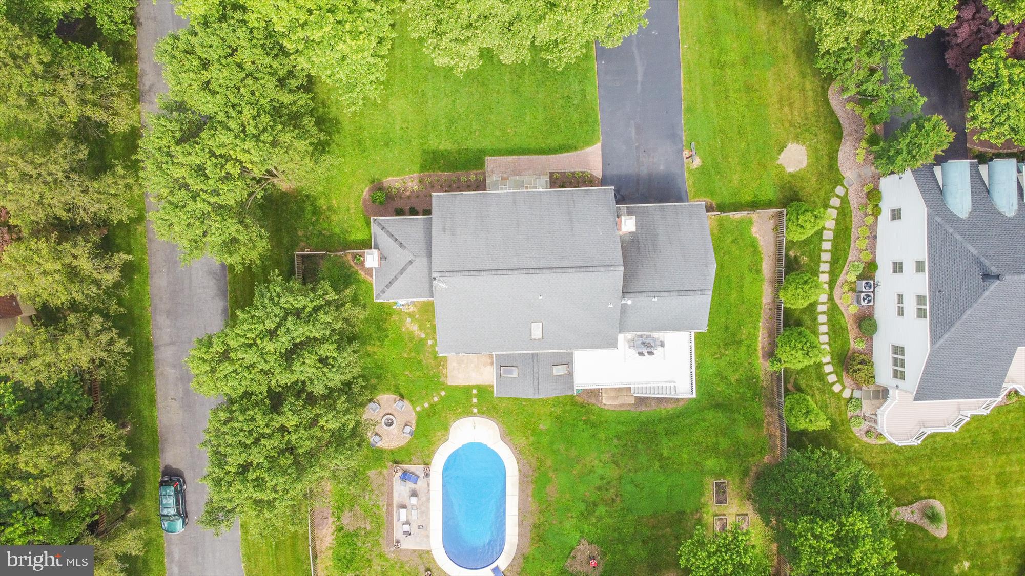 17507 Applewood Ln