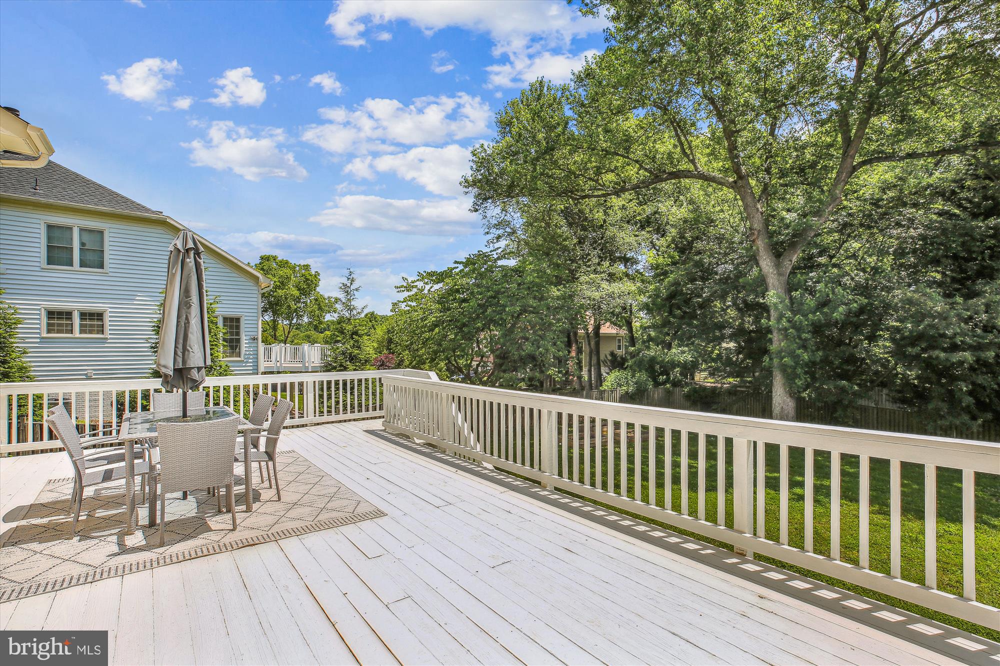 17507 Applewood Ln