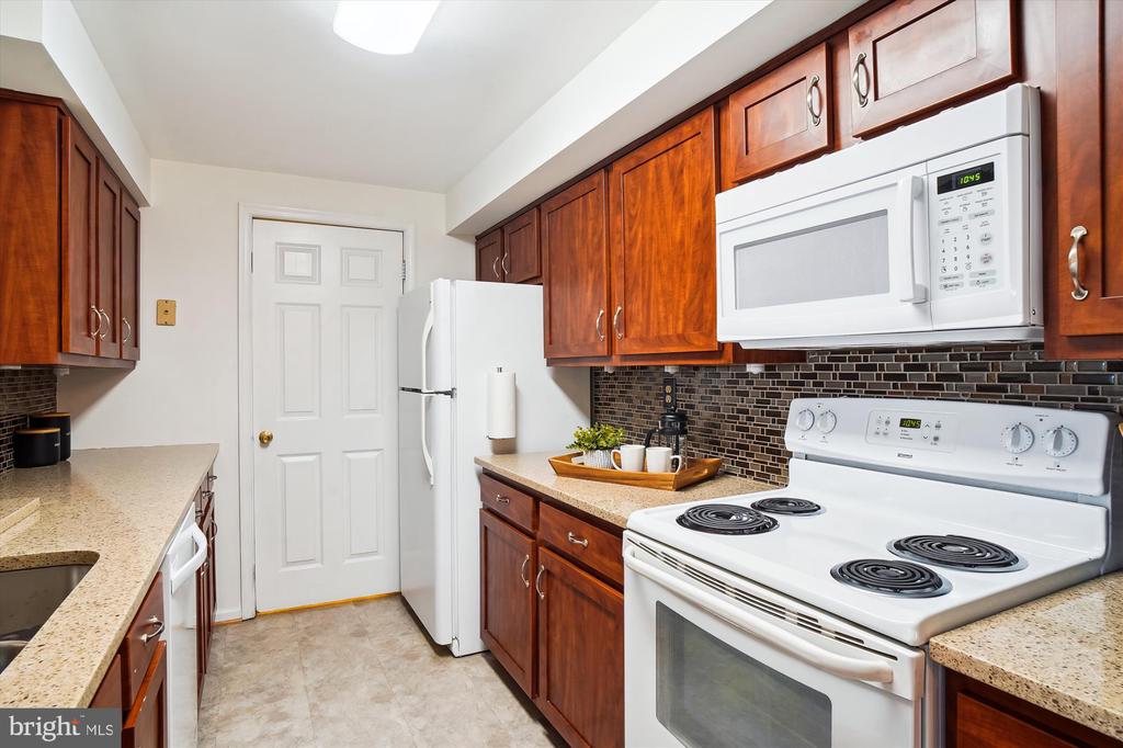 20515 Shadyside Way #16-1