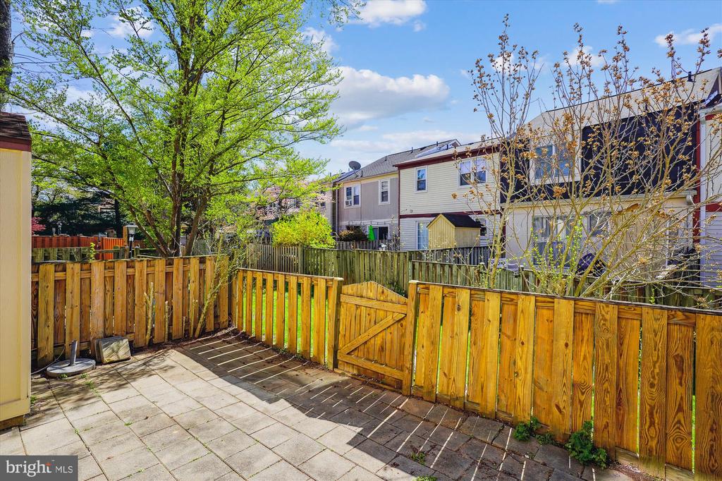 6 Big Acre Sq #22-3