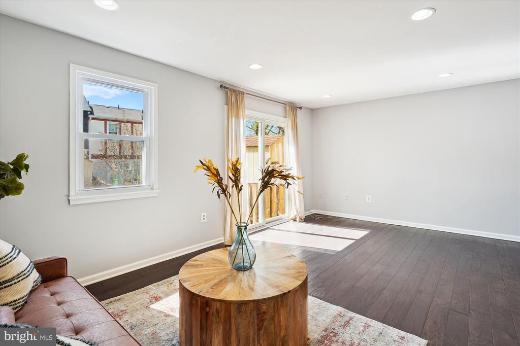 6 Big Acre Sq #22-3