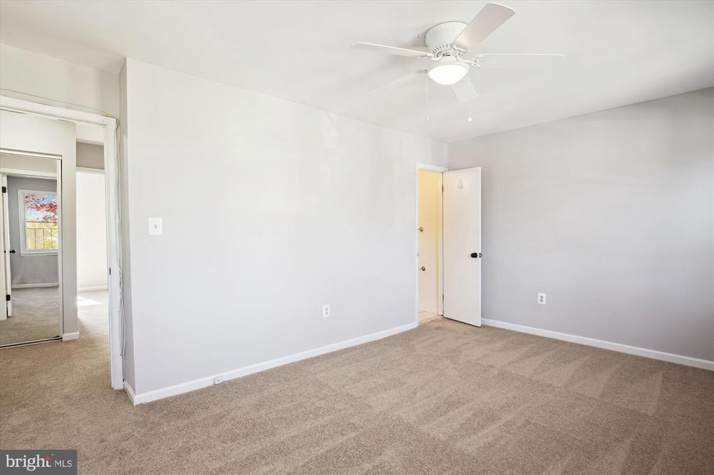 6 Big Acre Sq #22-3
