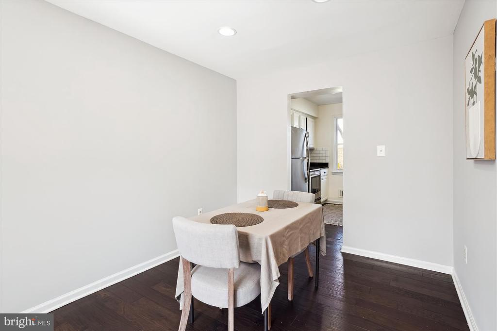 6 Big Acre Sq #22-3