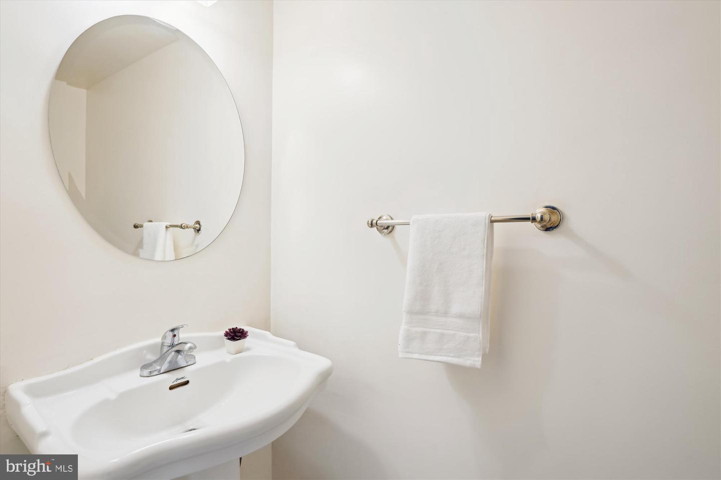 6 Big Acre Sq #22-3