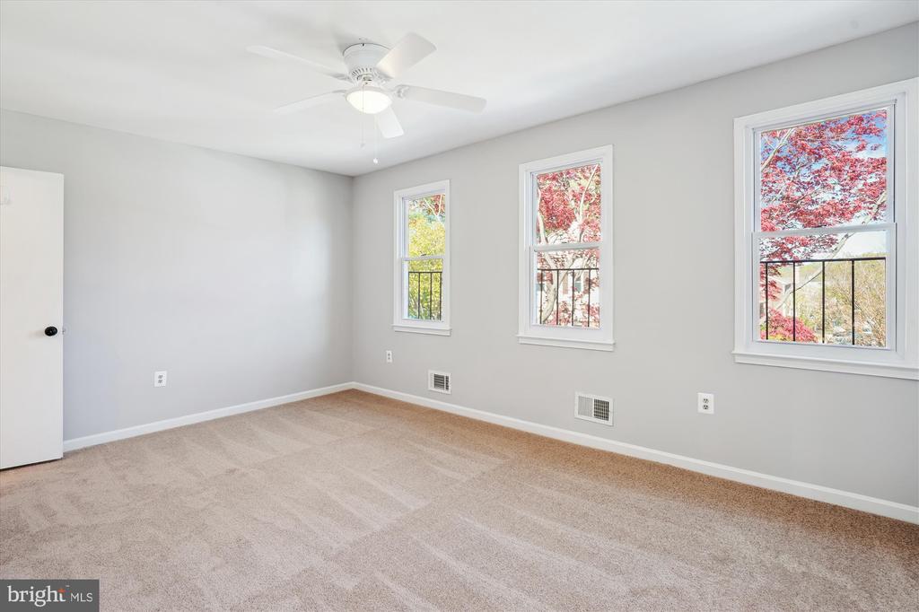 6 Big Acre Sq #22-3
