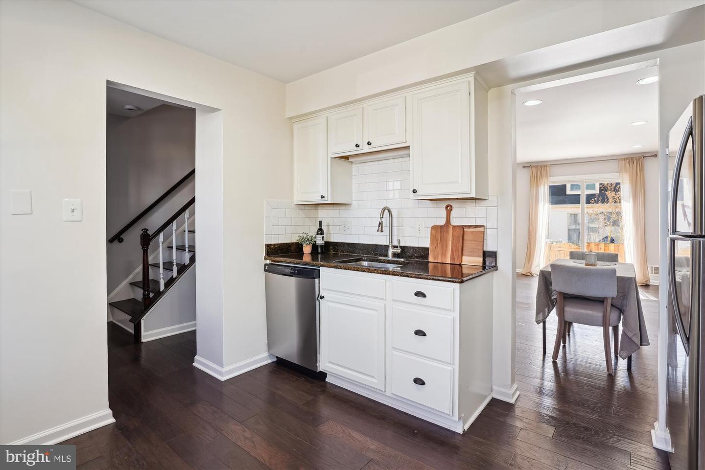 6 Big Acre Sq #22-3
