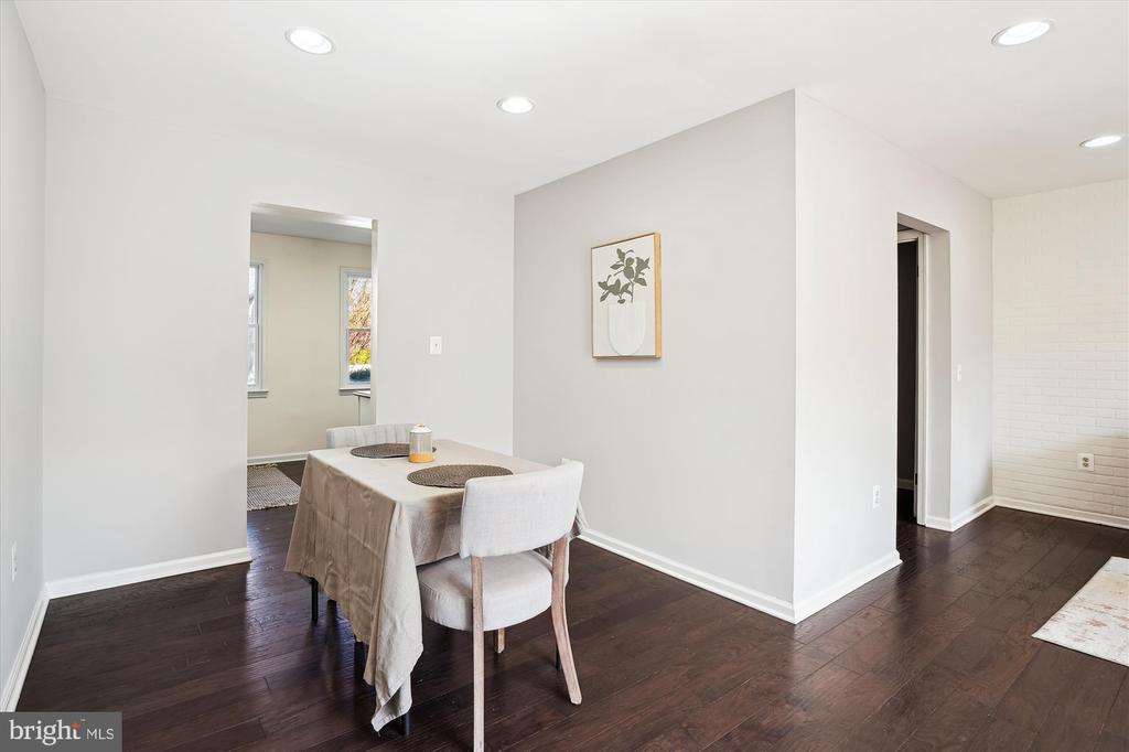 6 Big Acre Sq #22-3