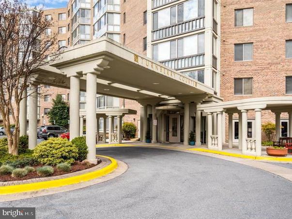 3005 S Leisure World Blvd #717