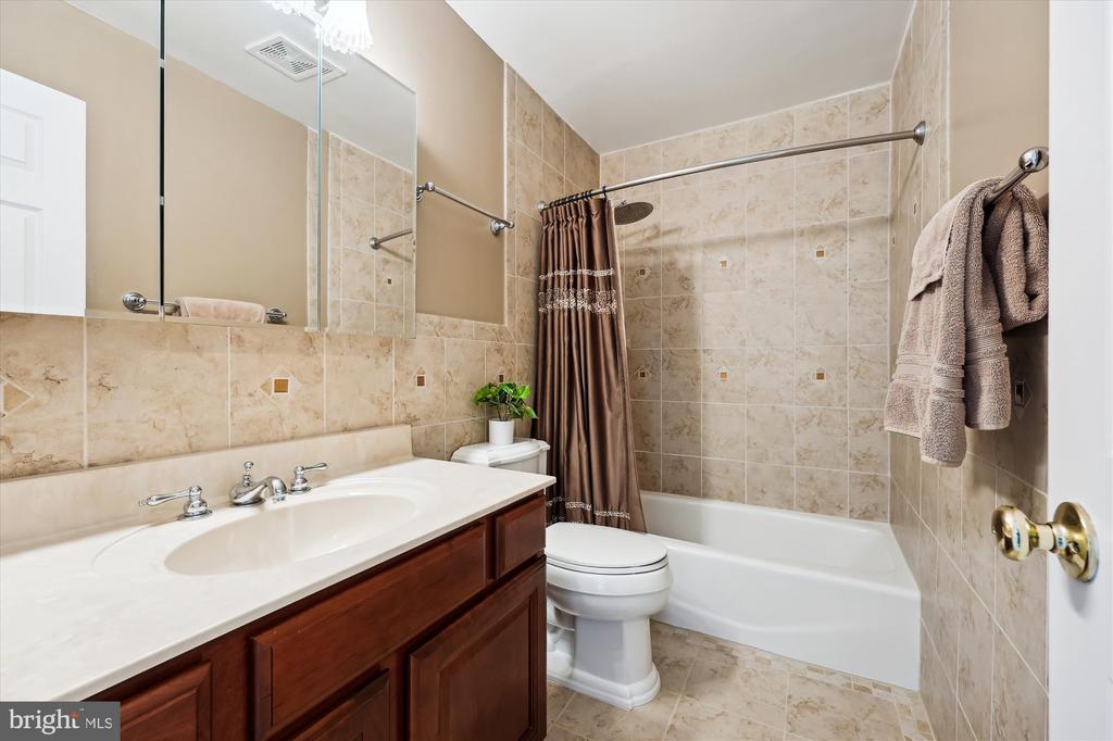 2 Cullinan Dr