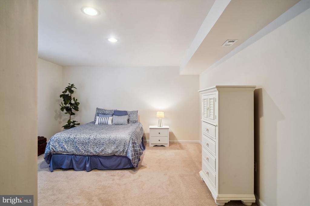 13736 Monarch Vista Dr