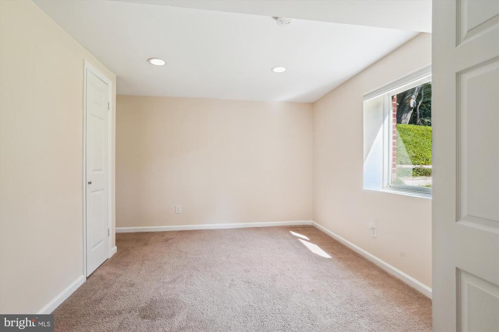 17721 Lisa Dr