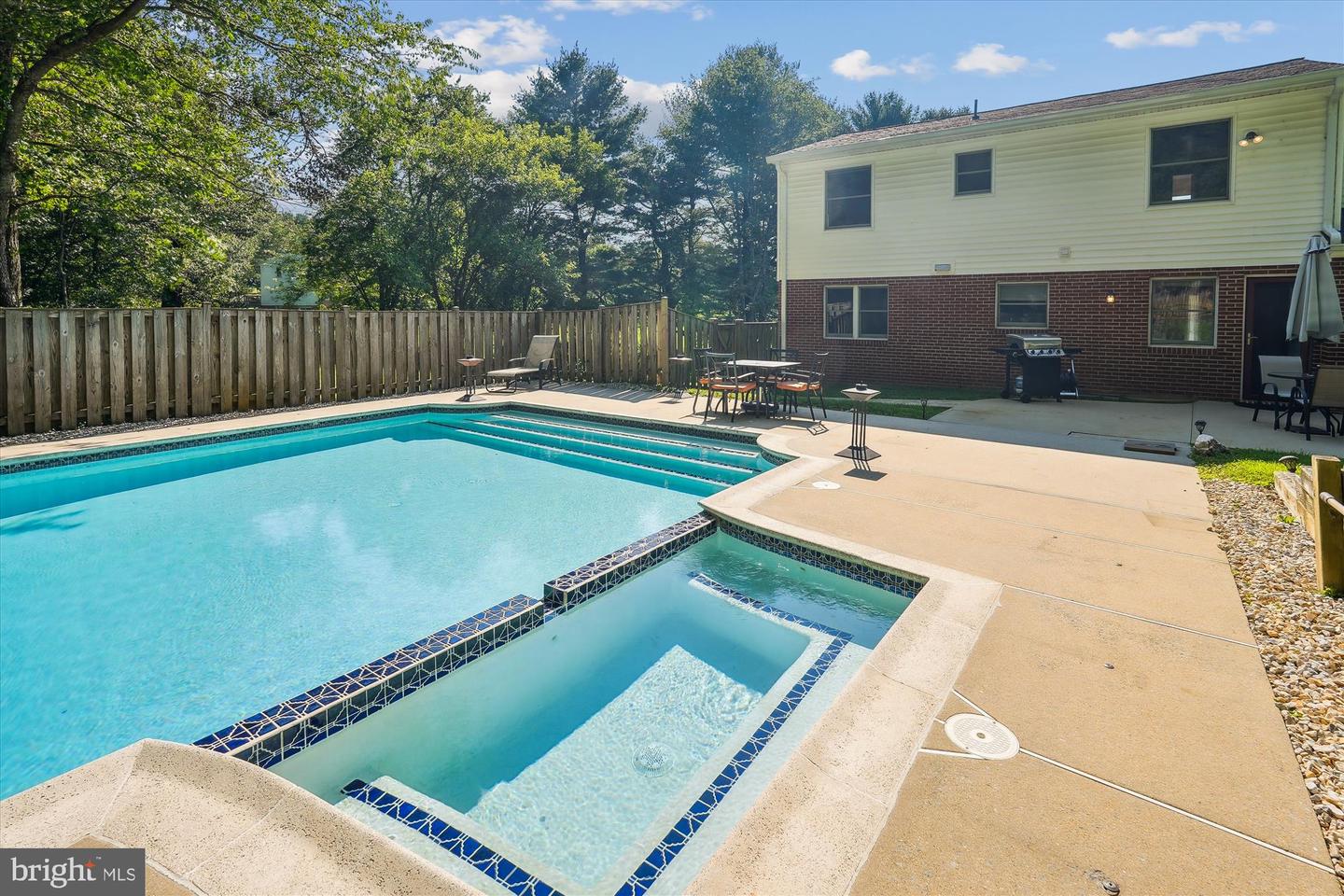 17721 Lisa Dr