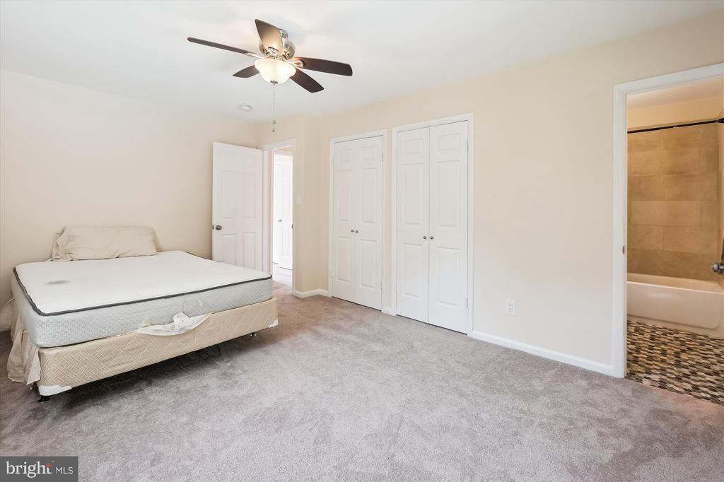 17721 Lisa Dr