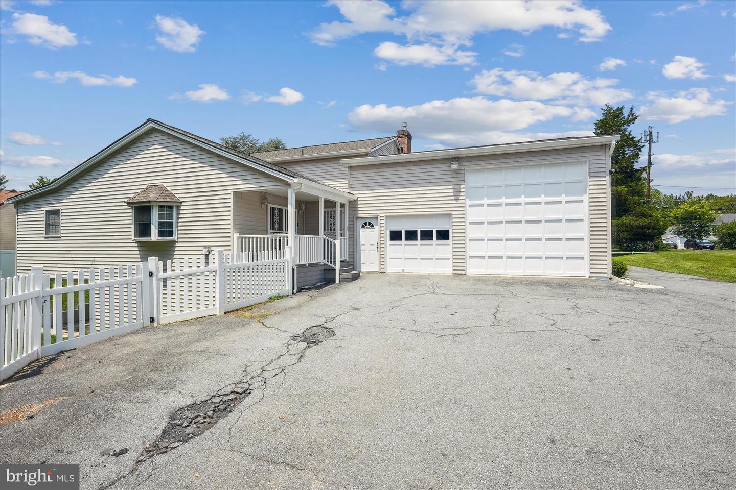 7300 Needwood Rd