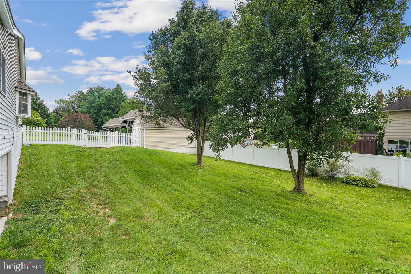 7300 Needwood Rd