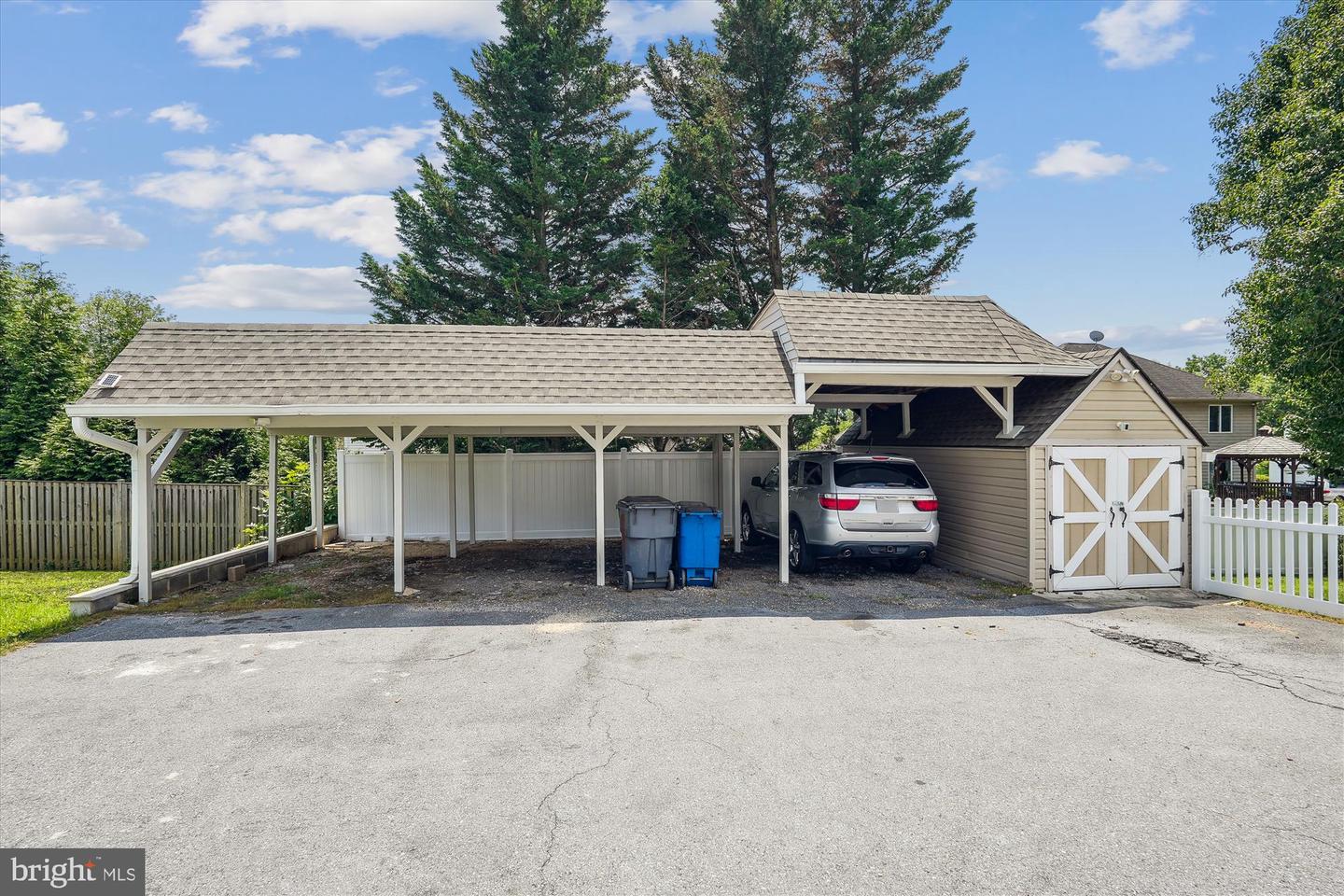 7300 Needwood Rd
